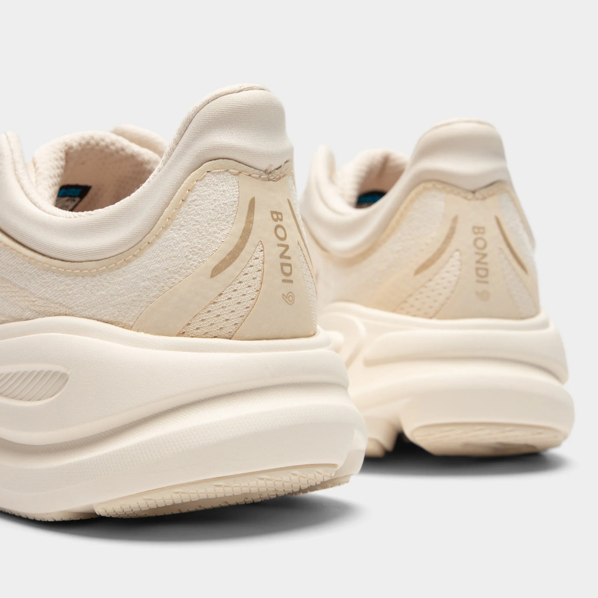 Hoka Women's Bondi 9 Vanilla / Birch triathlon running wear Award - winning