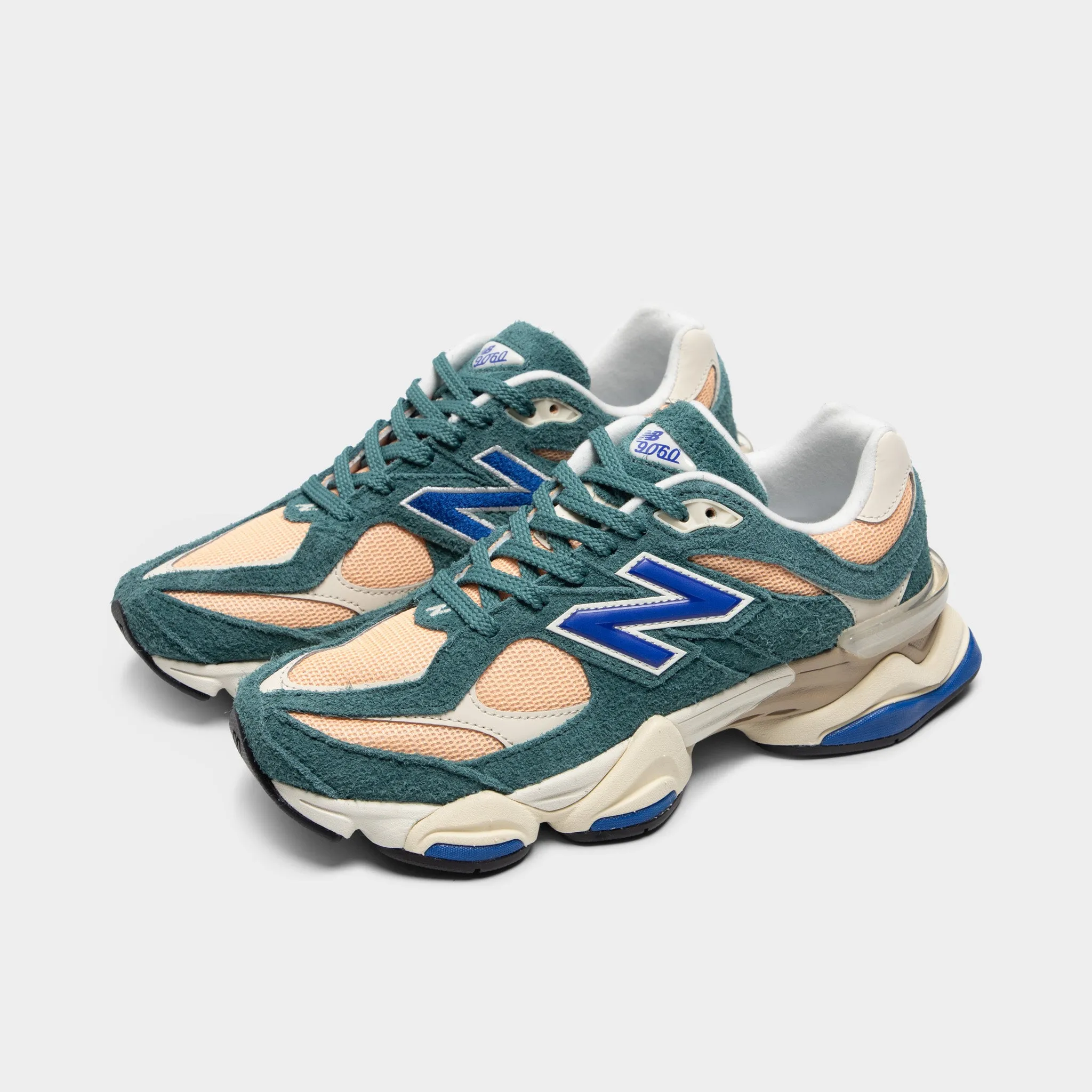 EverydayUse Comfort Moisture Wicking New Balance 9060 New Spruce / Peach Blossom