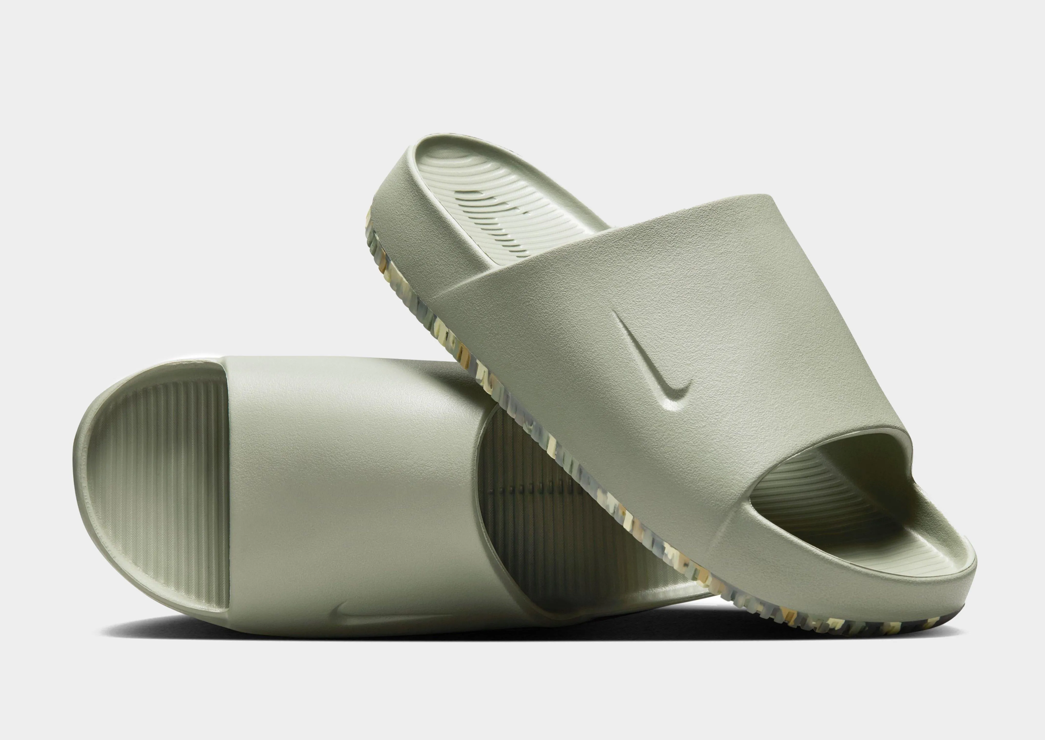 Fashion-forward style Breathable Design Calm Slides