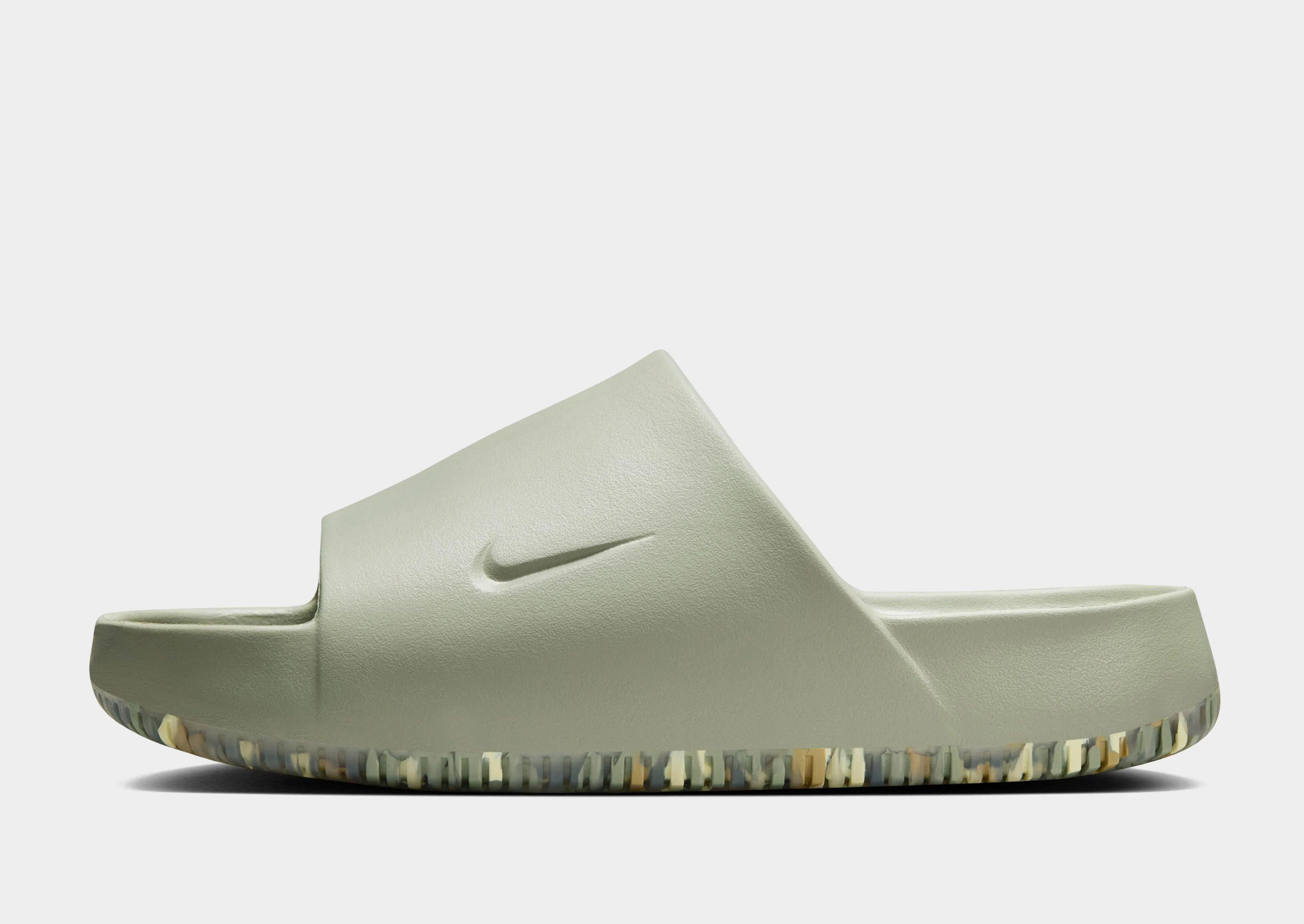 Breathable Footbed Calm Slides