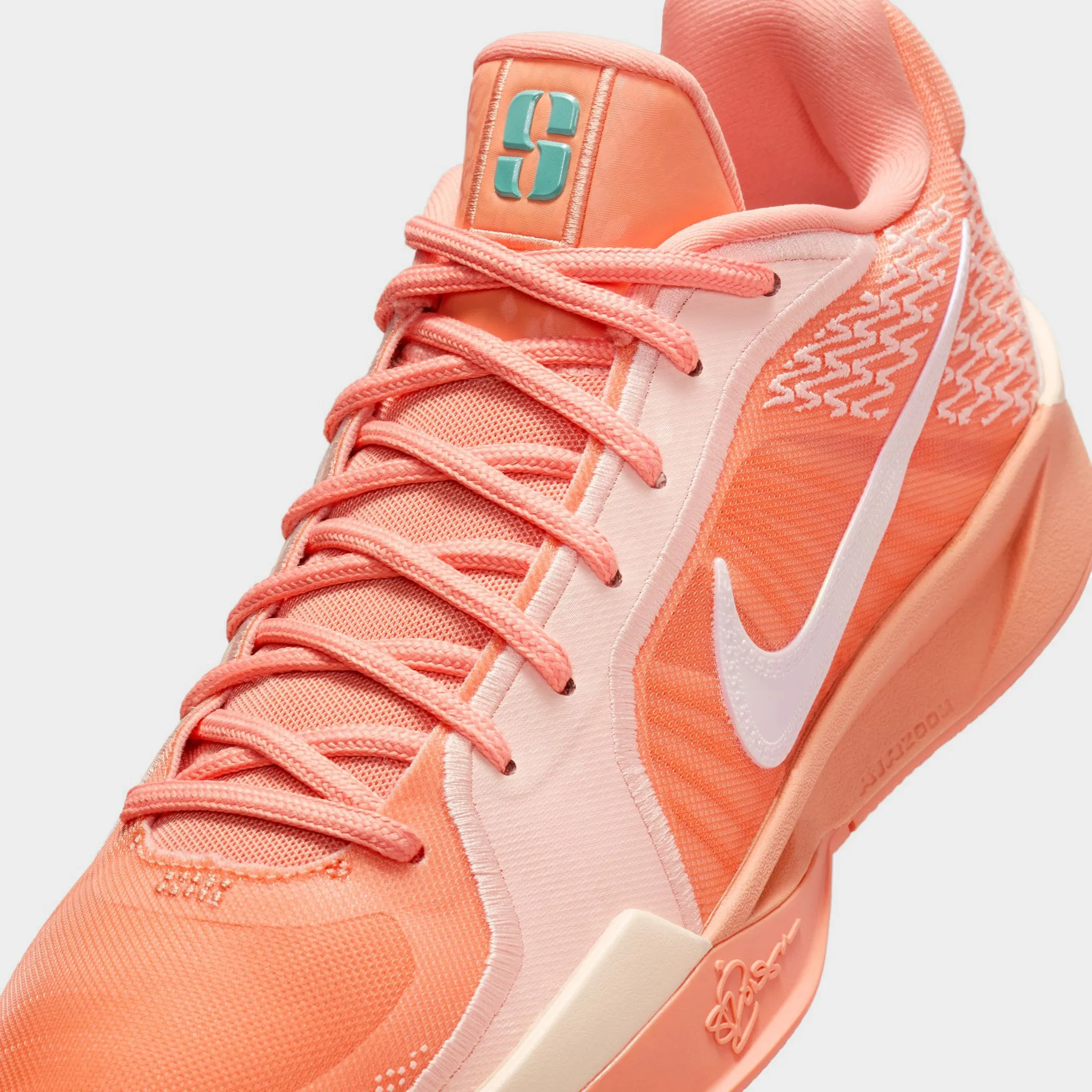 RubberSole Dynamic Fit Technology Nike Sabrina 2 Apricot Agate / Light Bone - Washed Coral