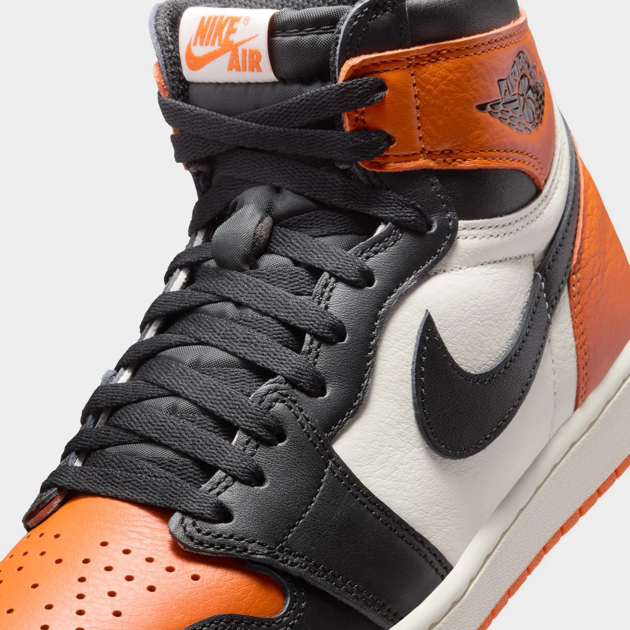 AirCushion Jordan 1 Retro High OG Black / Sail - Starfish