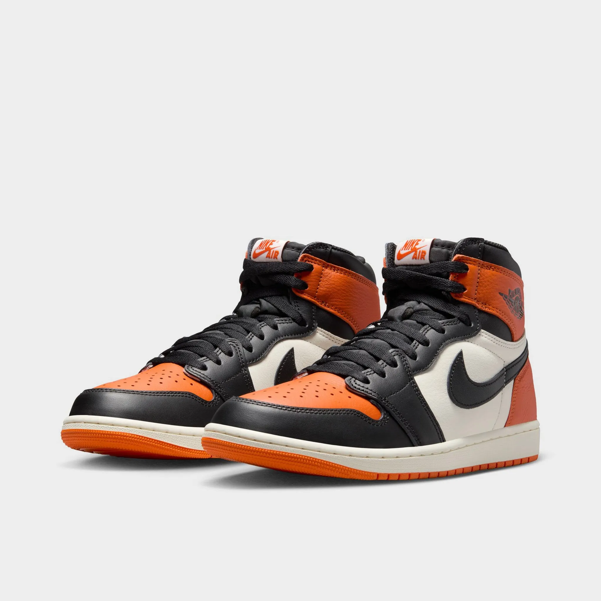 Jordan 1 Retro High OG Black / Sail - Starfish Street Fit