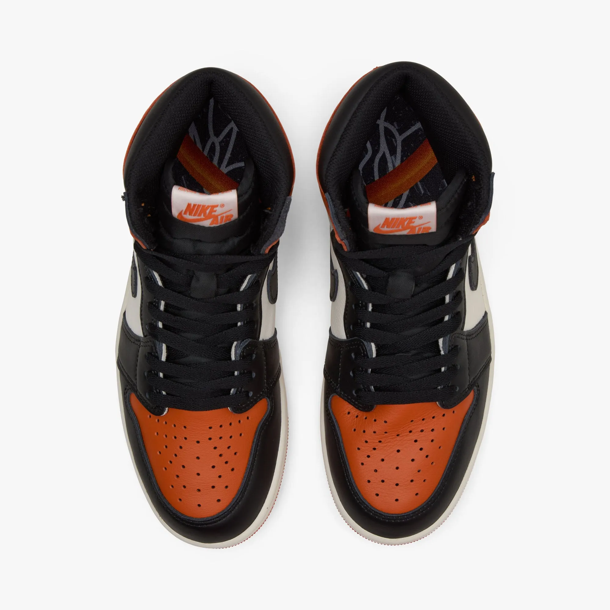 Jordan 1 Retro High OG Black / Sail - Starfish Traction lugs