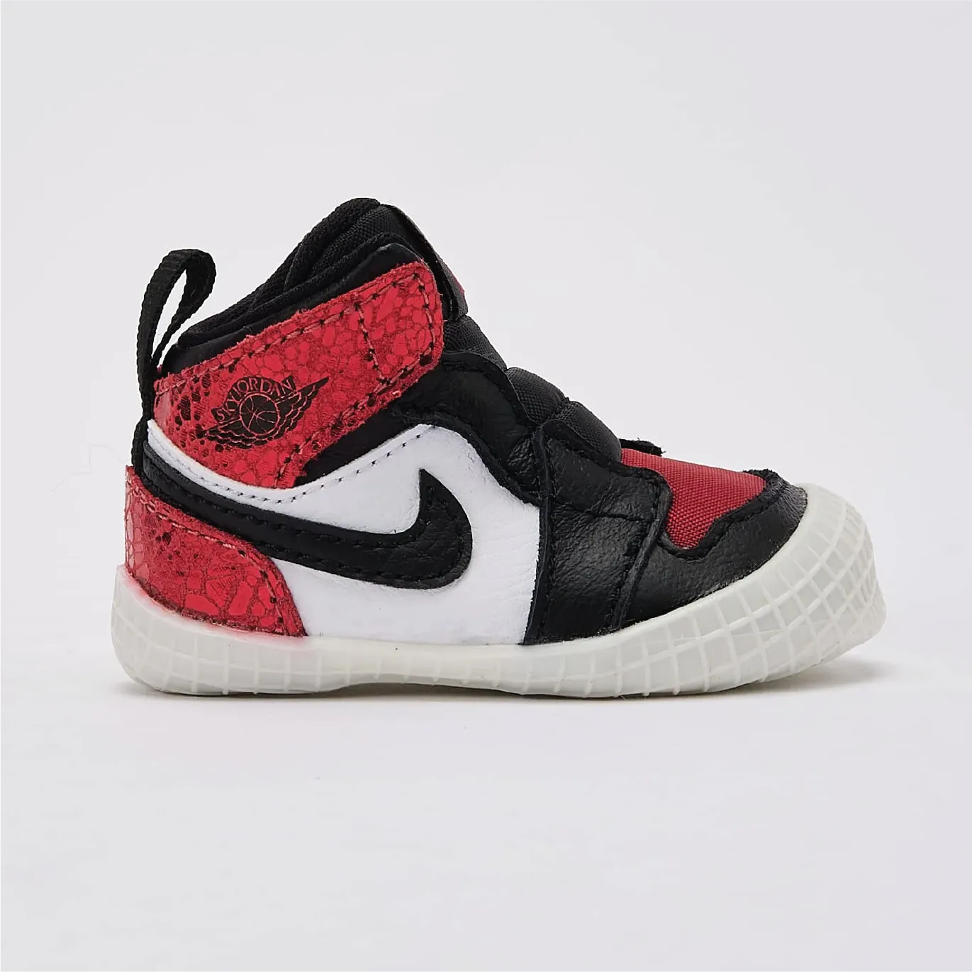 Jordan 1 'Ruby' Baby Crib Bootie Tide Hike Urban Shift