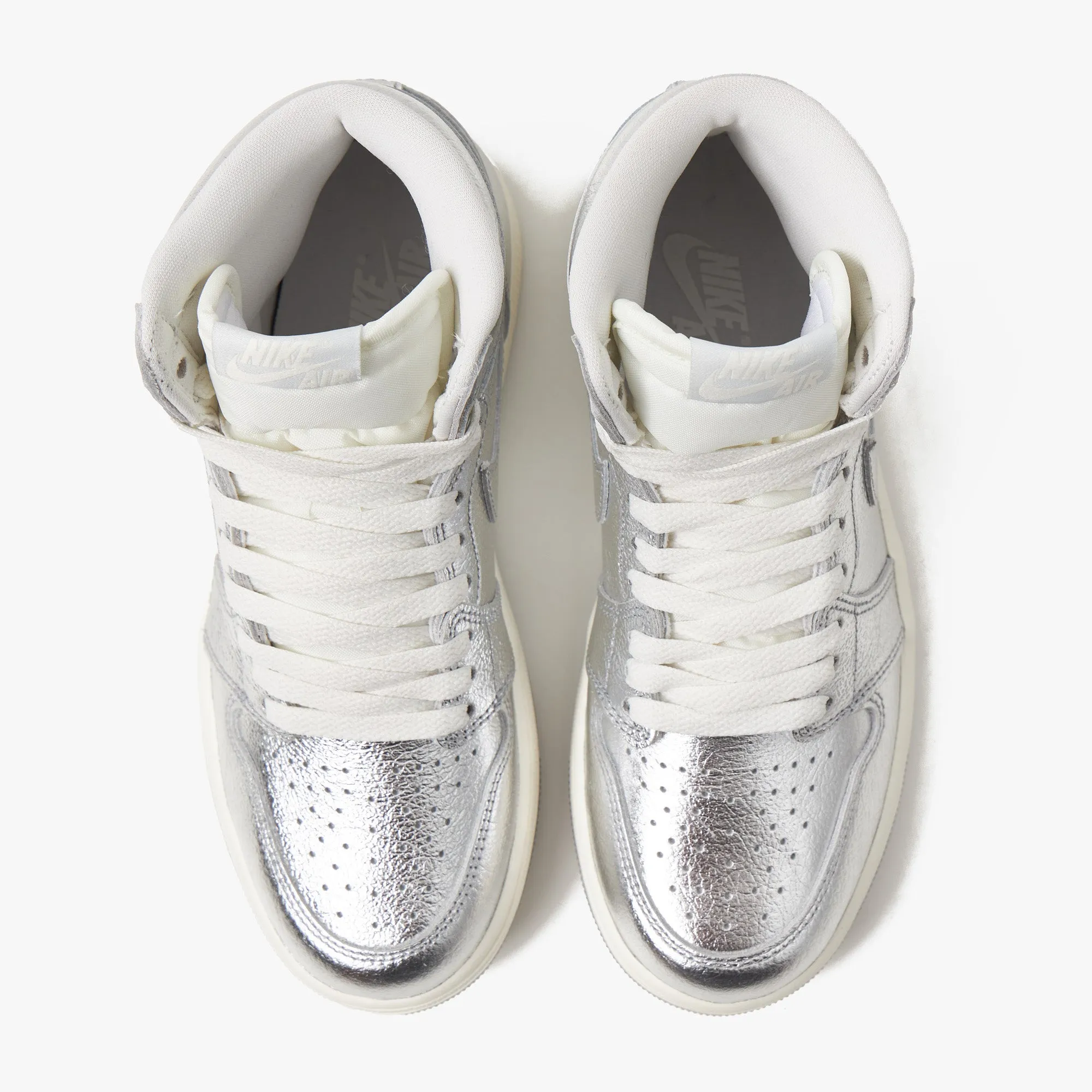 Light   Weight Design Classic Control Jordan Women's 1 Retro High OG Metallic Silver / Photon Dust - Sail