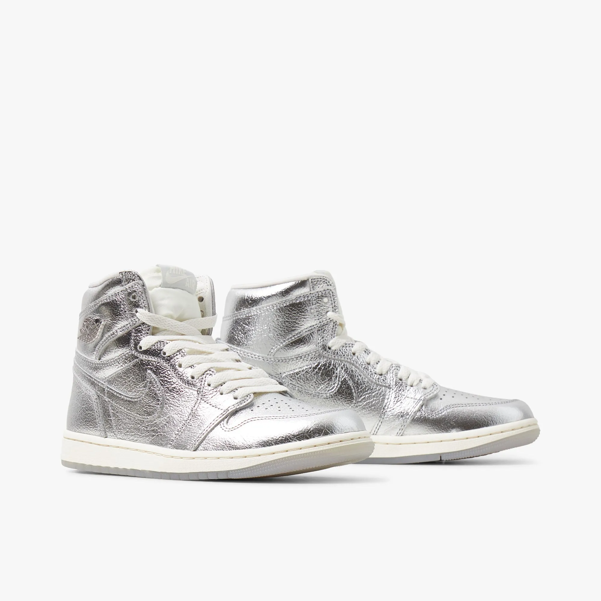 Outdoor activities Durable Build Jordan Women's 1 Retro High OG Metallic Silver / Photon Dust - Sail