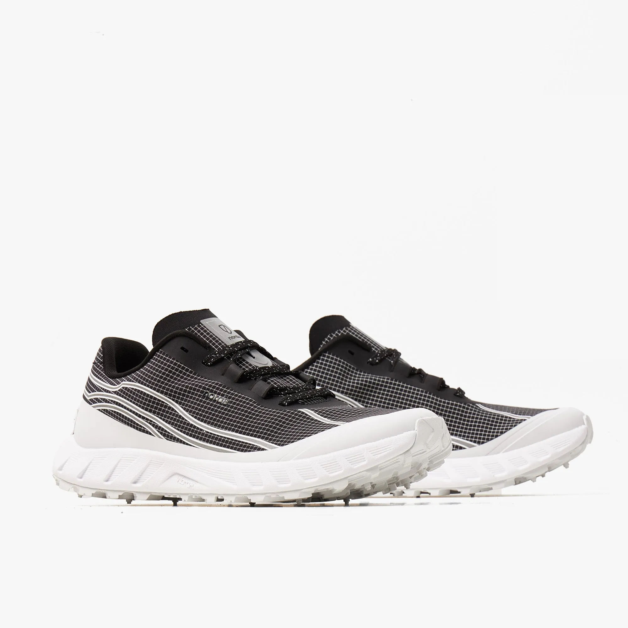 norda 002 / Summit Black synthetic - upper - durability - strength shoes LightReflective