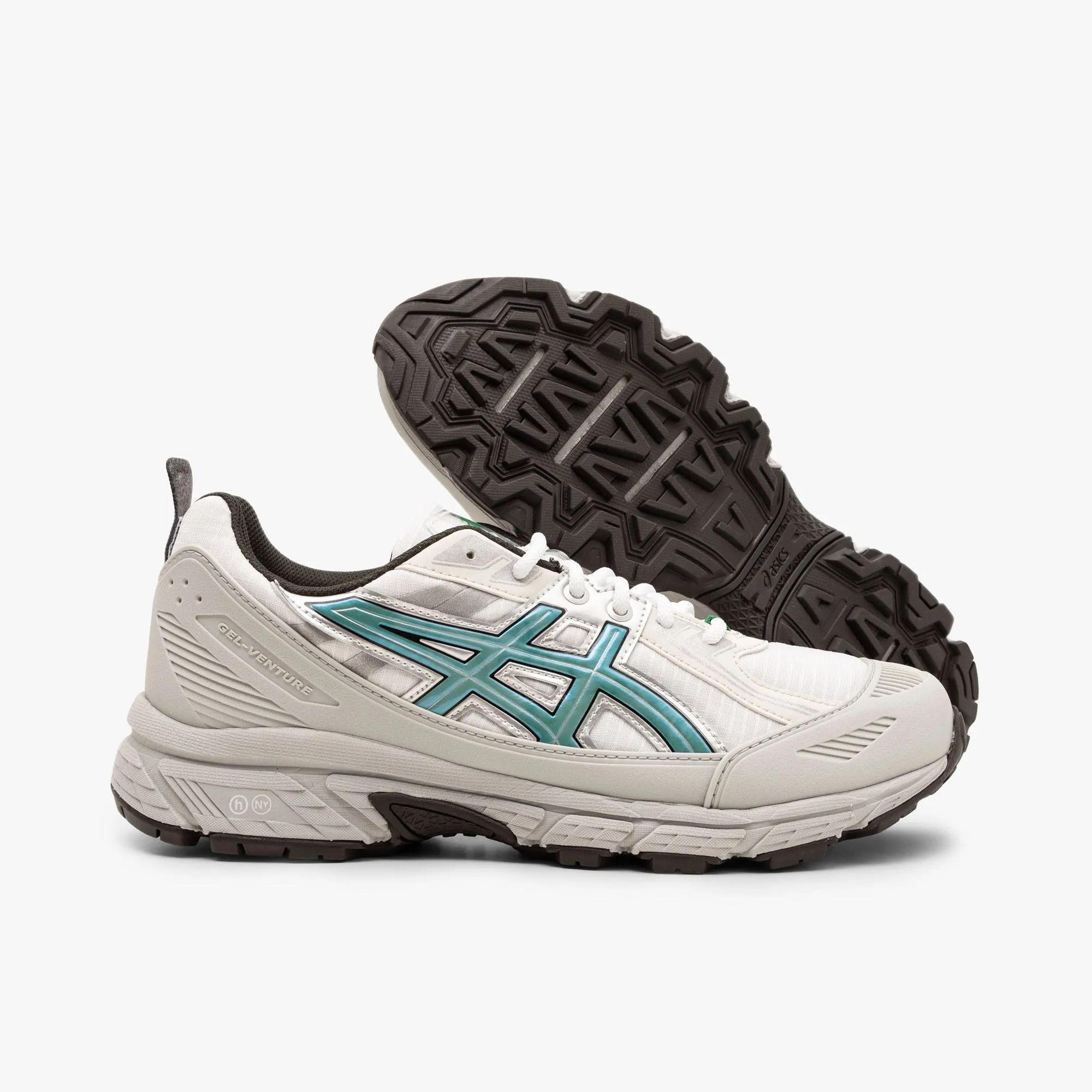 Stretching bright - colors shoes ASICS x HIDDEN NY Gel-Venture 6 Shield / White / Wasabi