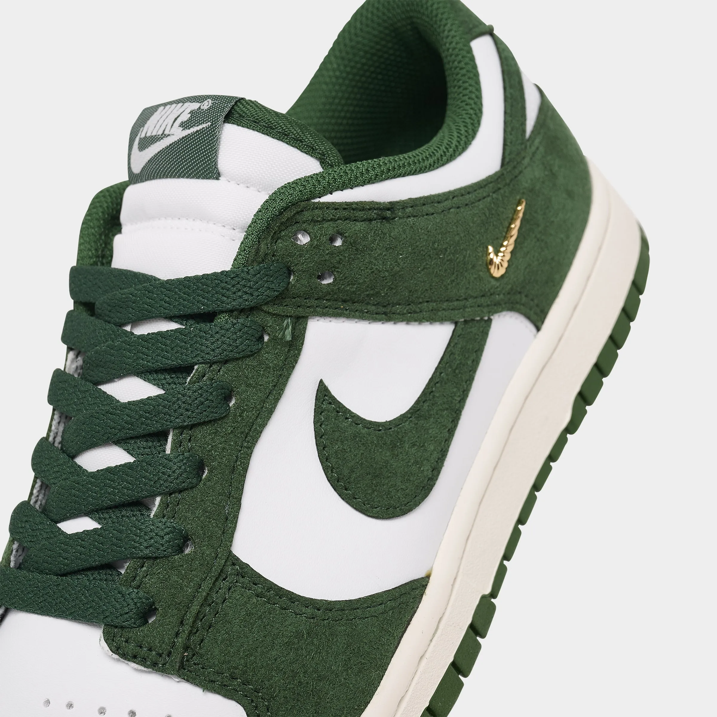 Motion control Hexagonal Traction Nike Women's Dunk Low Summit White / Gorge Green - Sail