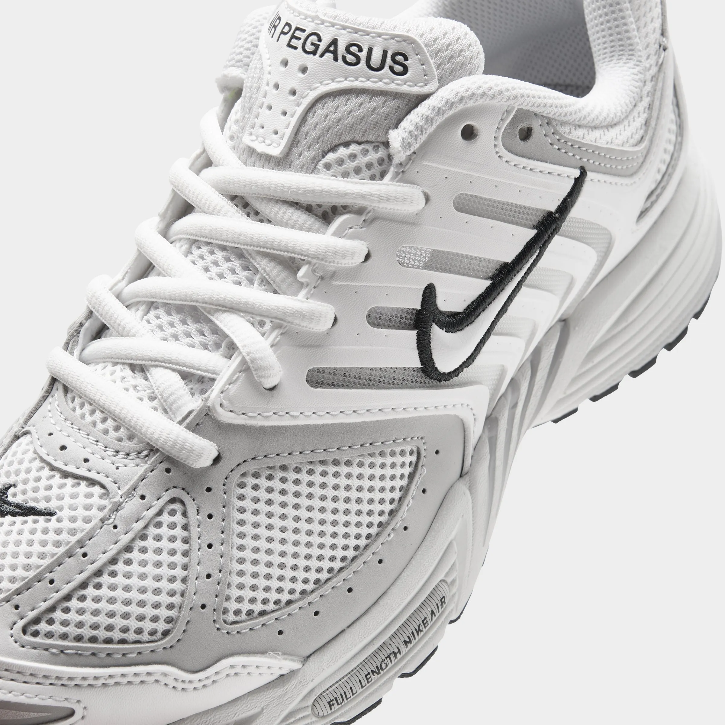 textured shoes Nike Women's Air Pegasus 2005 Summit White / Photon Dust
