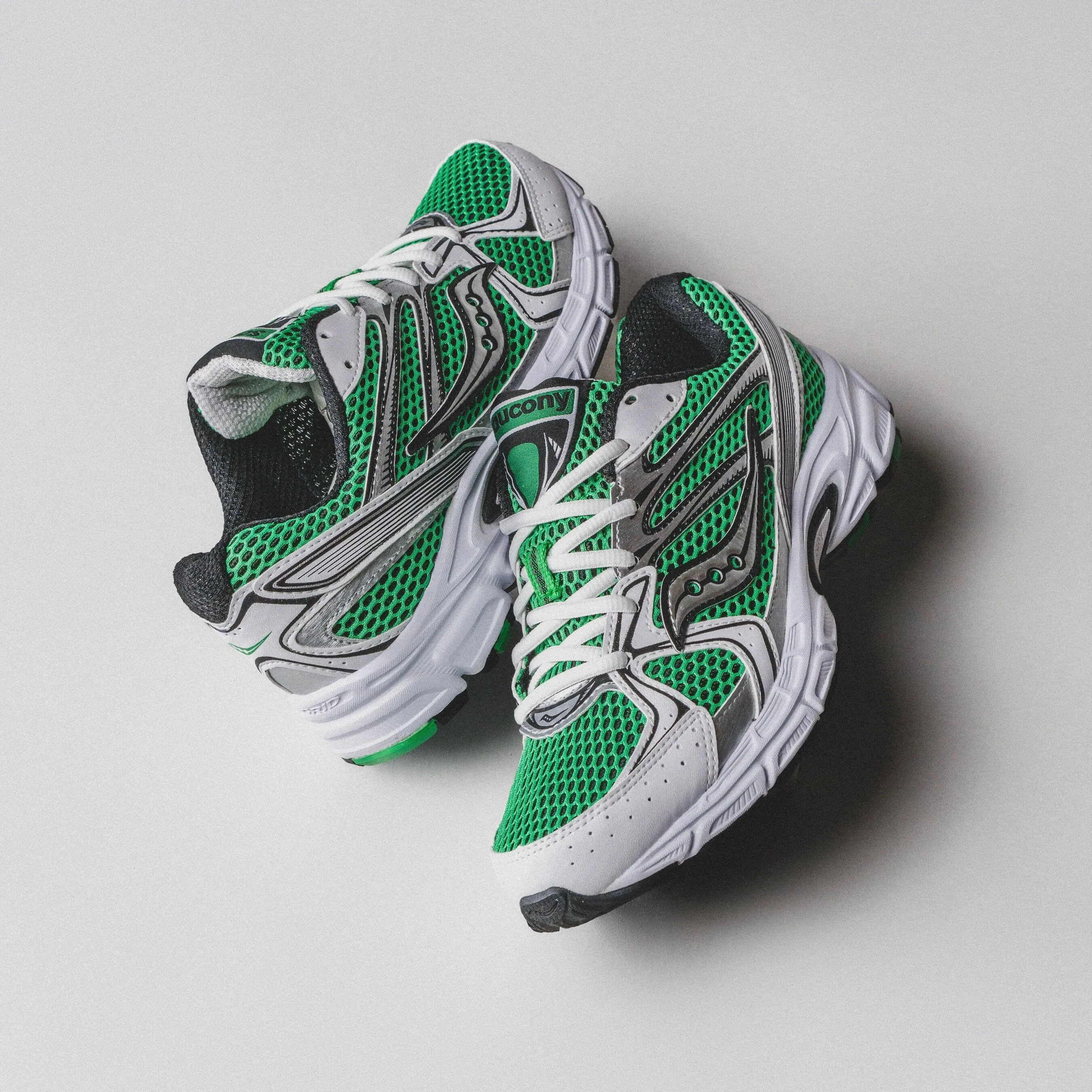 MENS Saucony |Ride Millennium (White/Fern) Sporty Style Memory Foam Layer