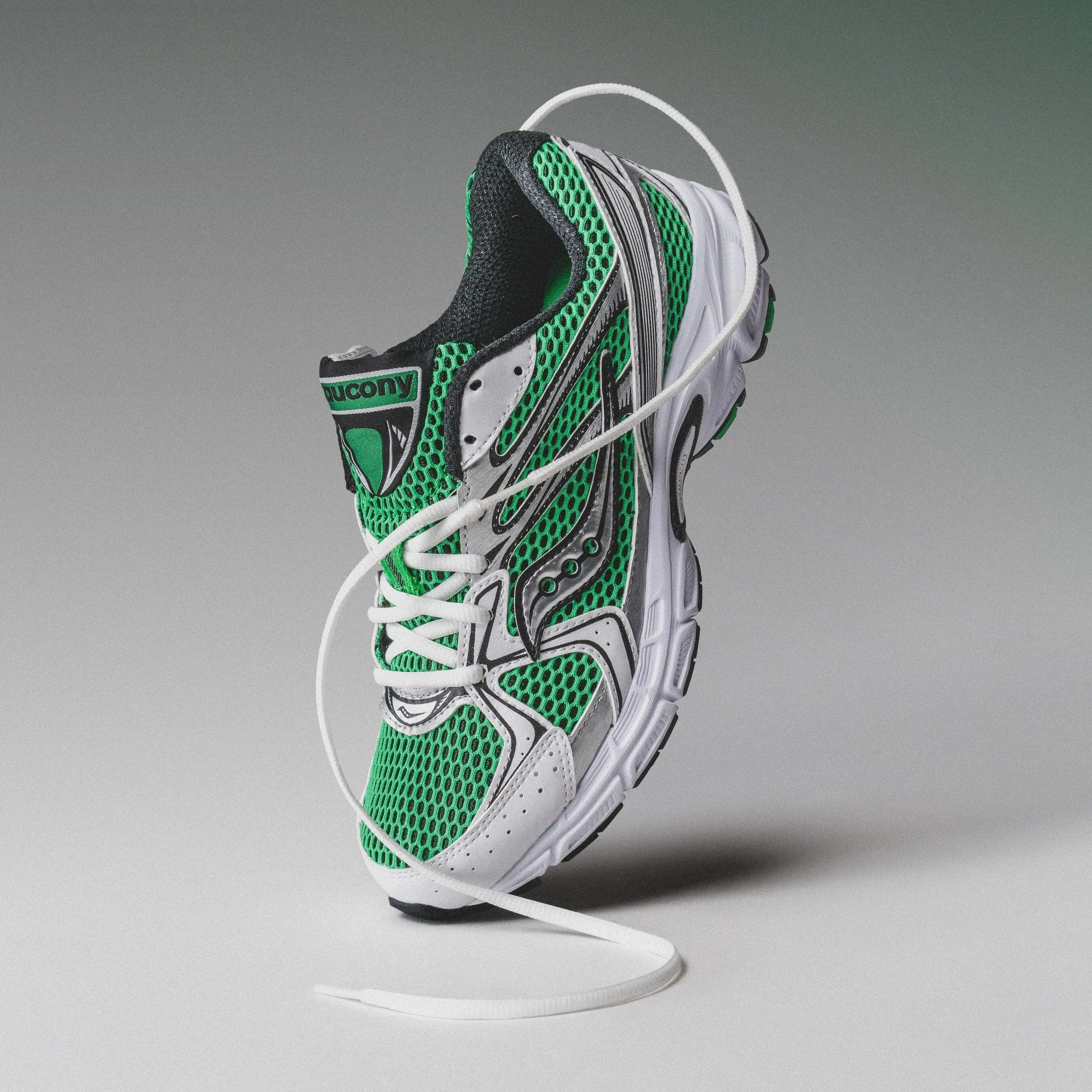 Rugged Traction MENS Saucony |Ride Millennium (White/Fern)