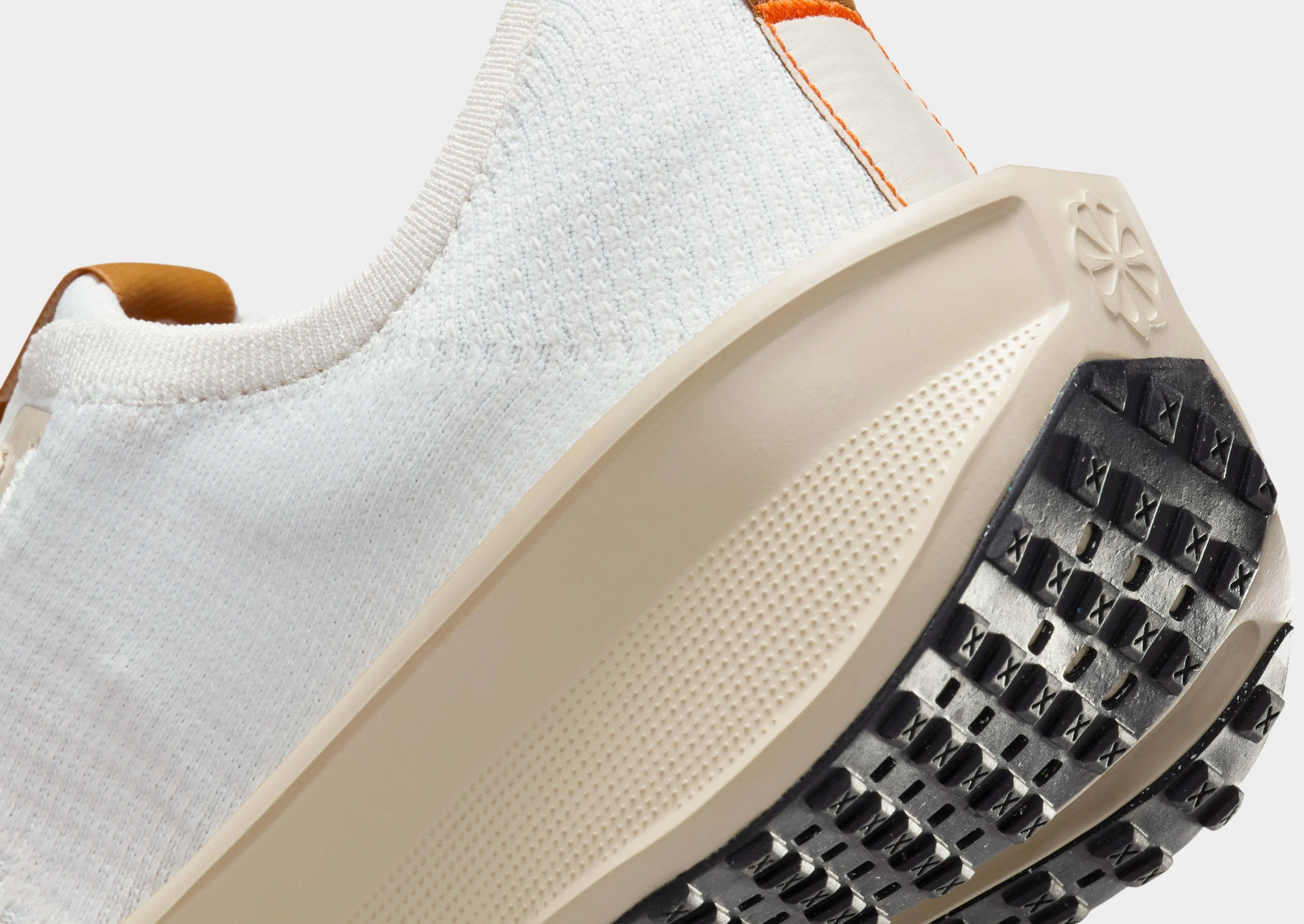 Maximum Cushioning Interact Run SE