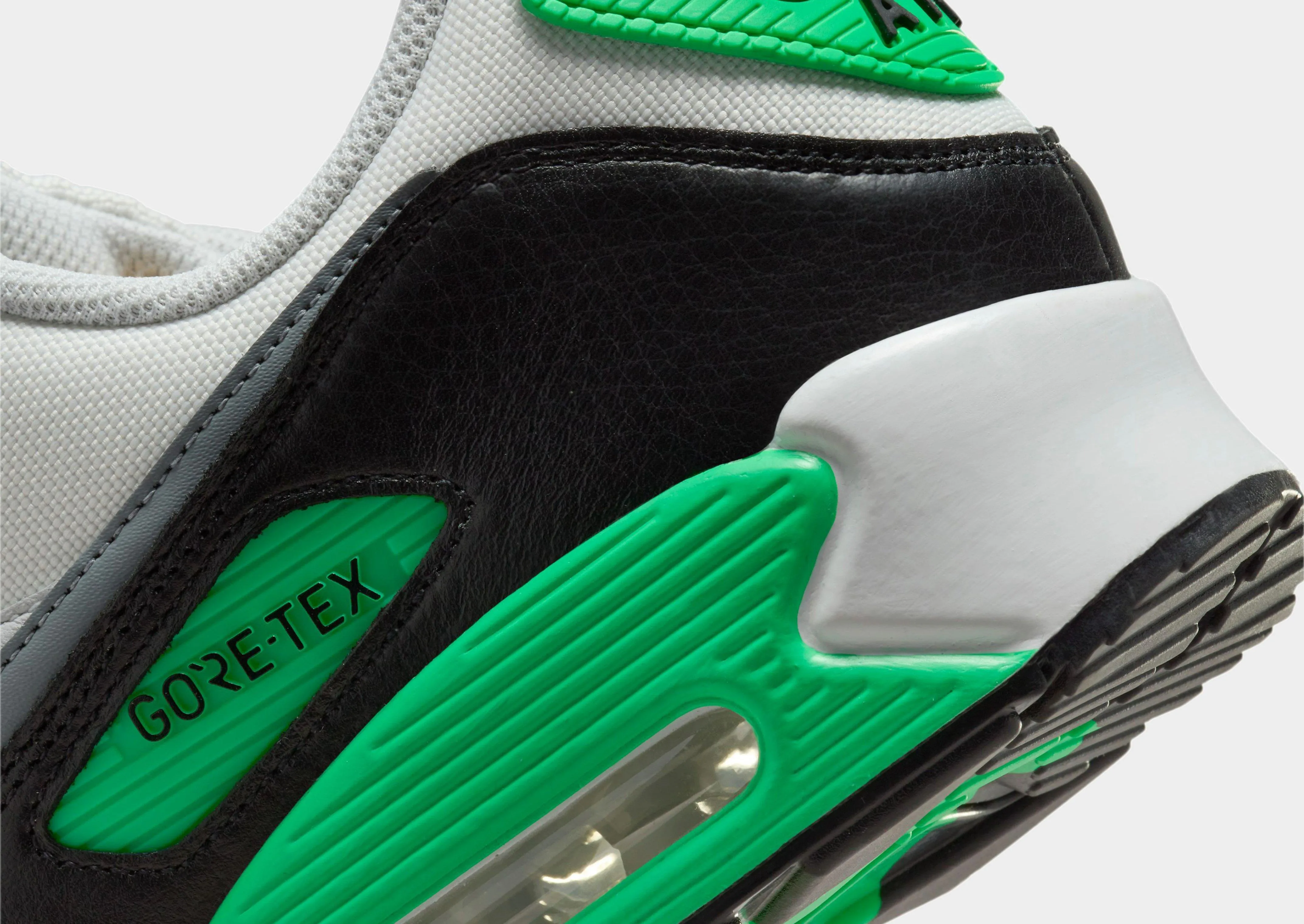 Urban Mobility Elastic Fit Air Max 90 GORE-TEX