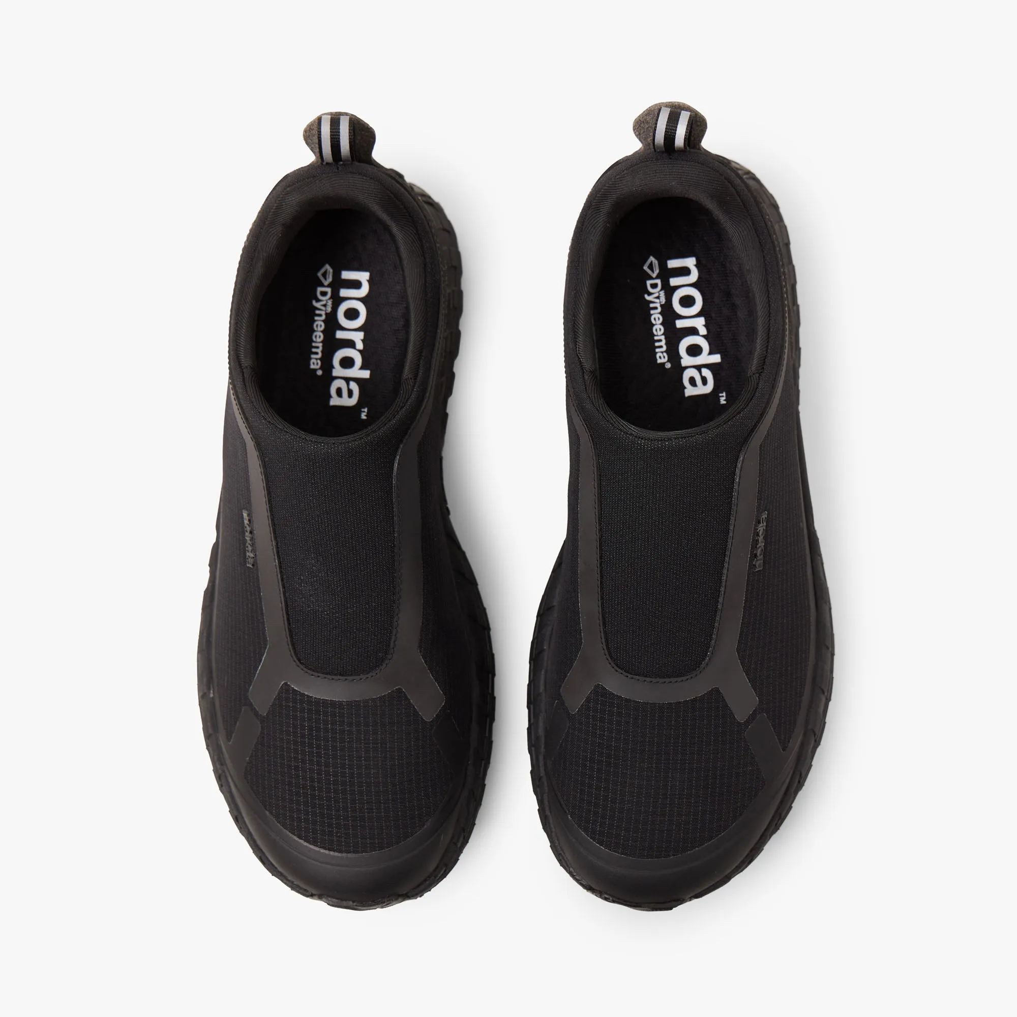 sports - themed shoes norda 003 / Pitch Black