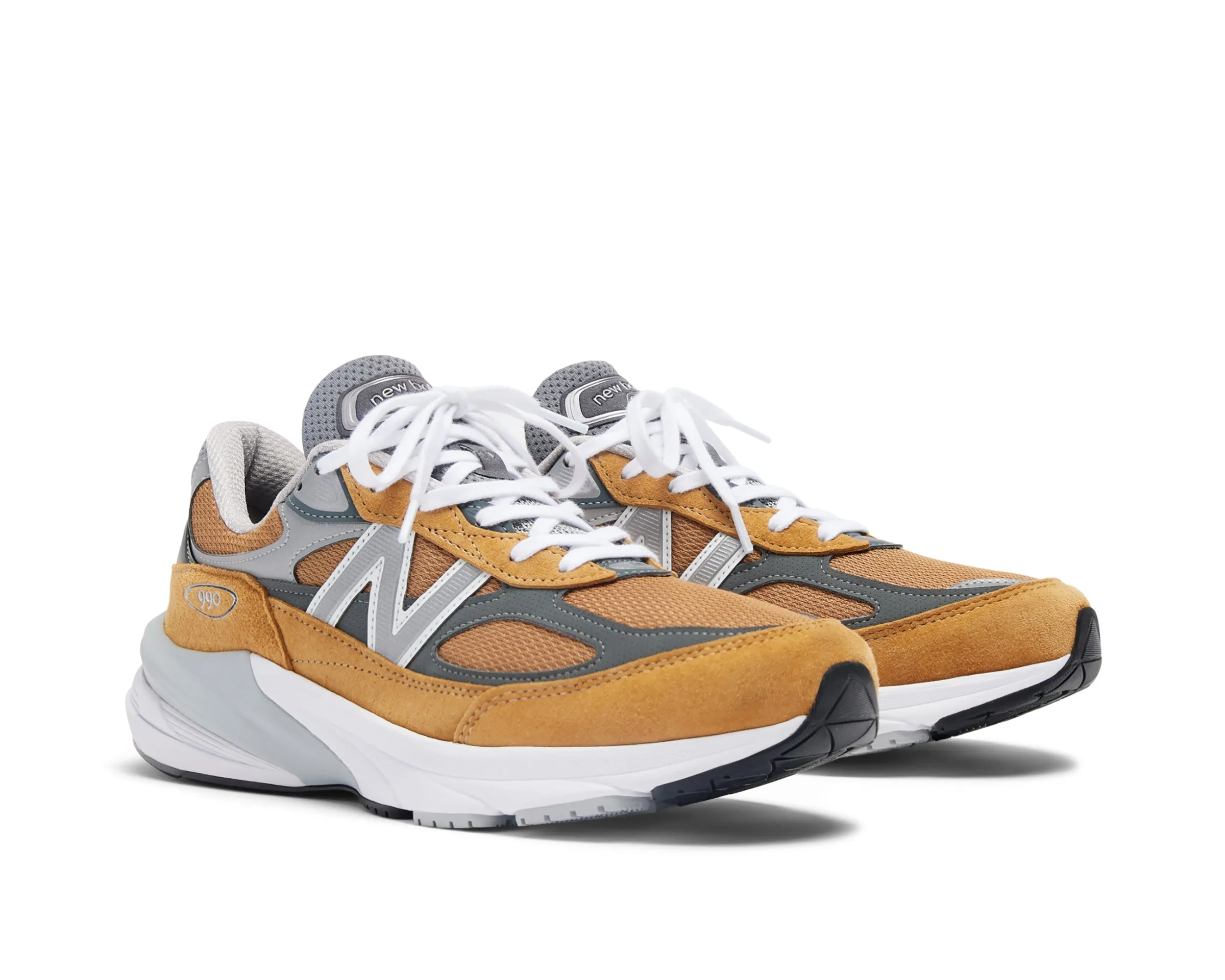 grooved - sole shoes wide widths Men`s 990v6 Workwear Sneaker