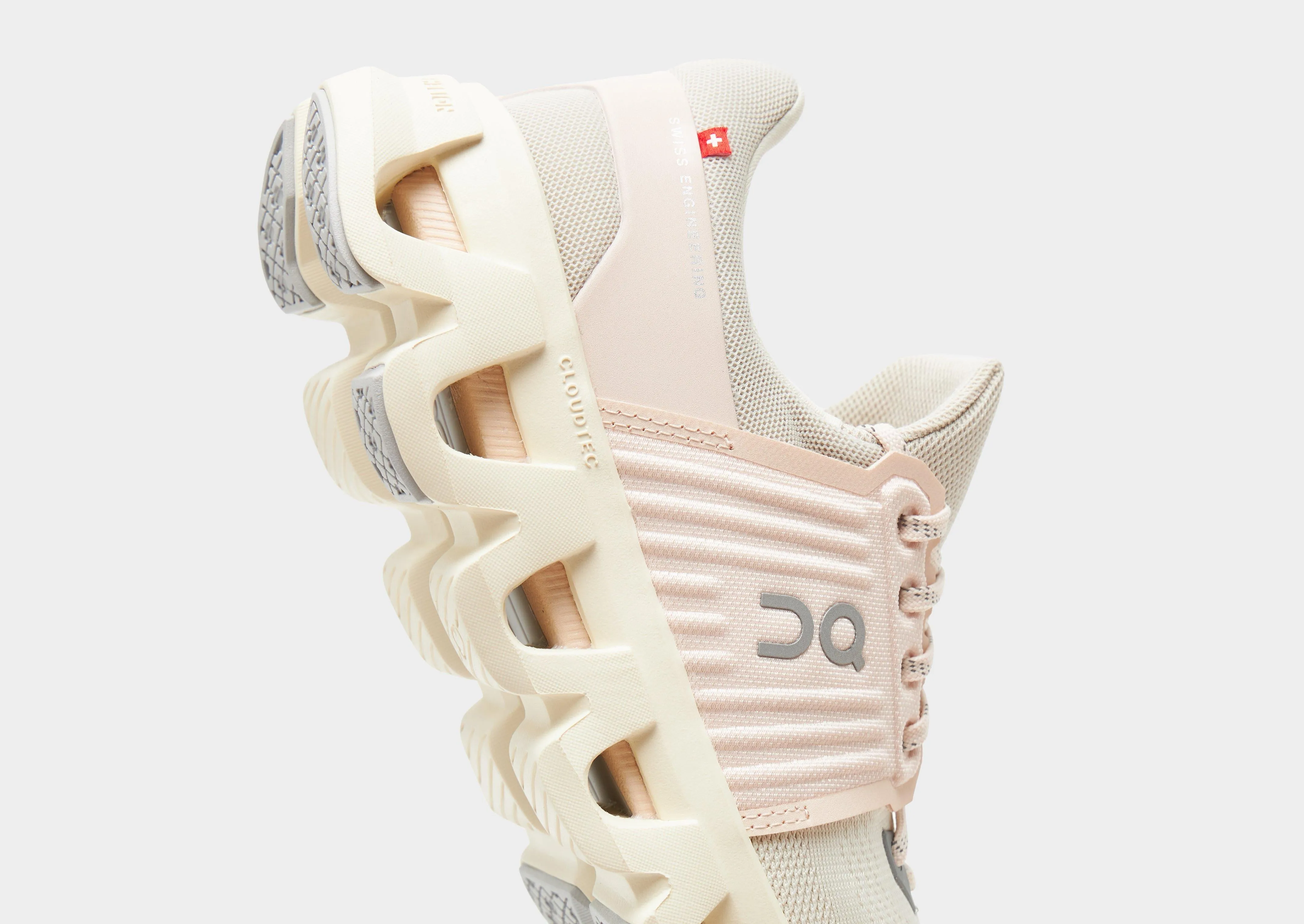 Cloudswift 4 Women's bulky - design shoes Huge functionality