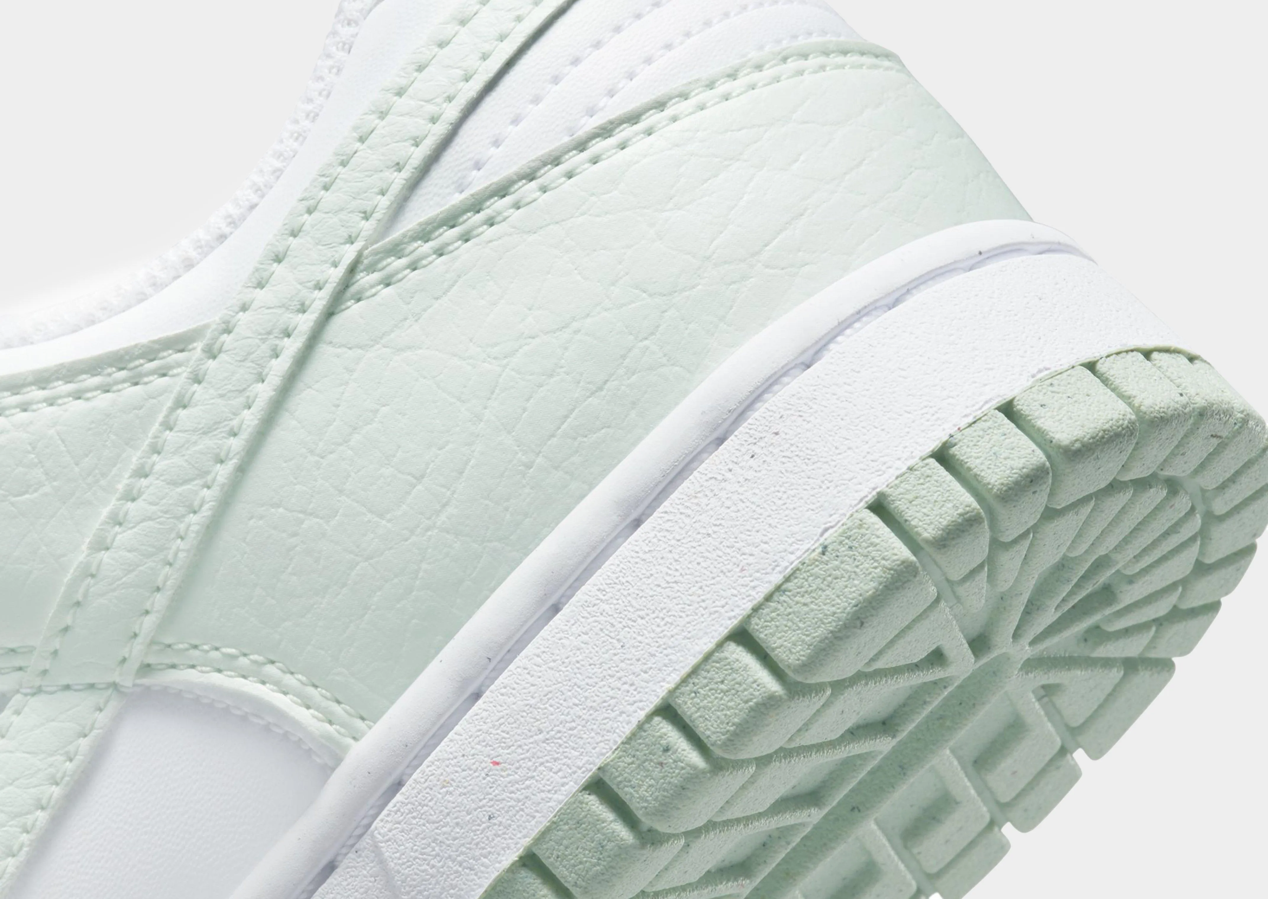 Dunk Low Women's Laid Back