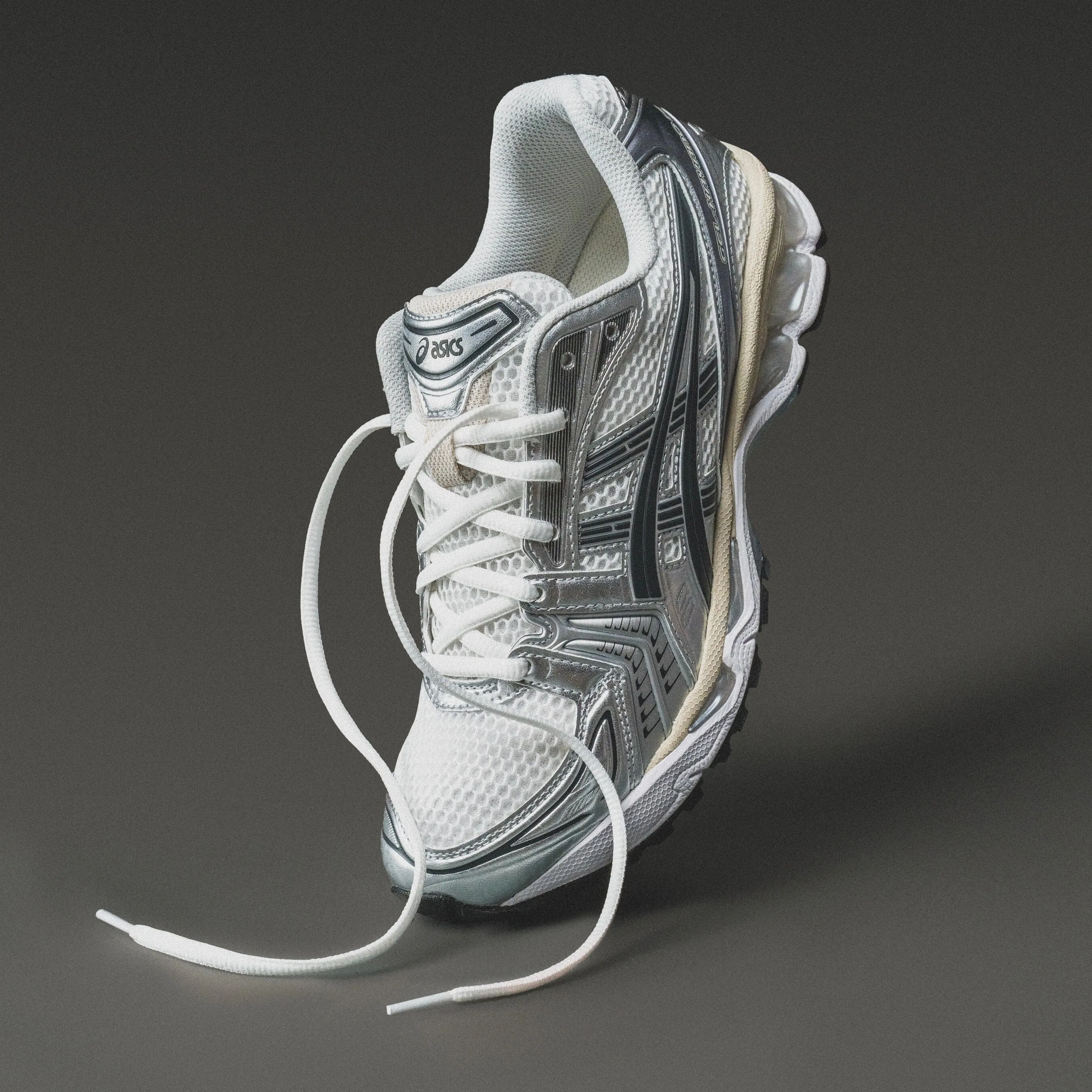 Neutral palette Long Walks MEN'S ASICS | Gel-Kayano 14 (White/Graphite Grey)
