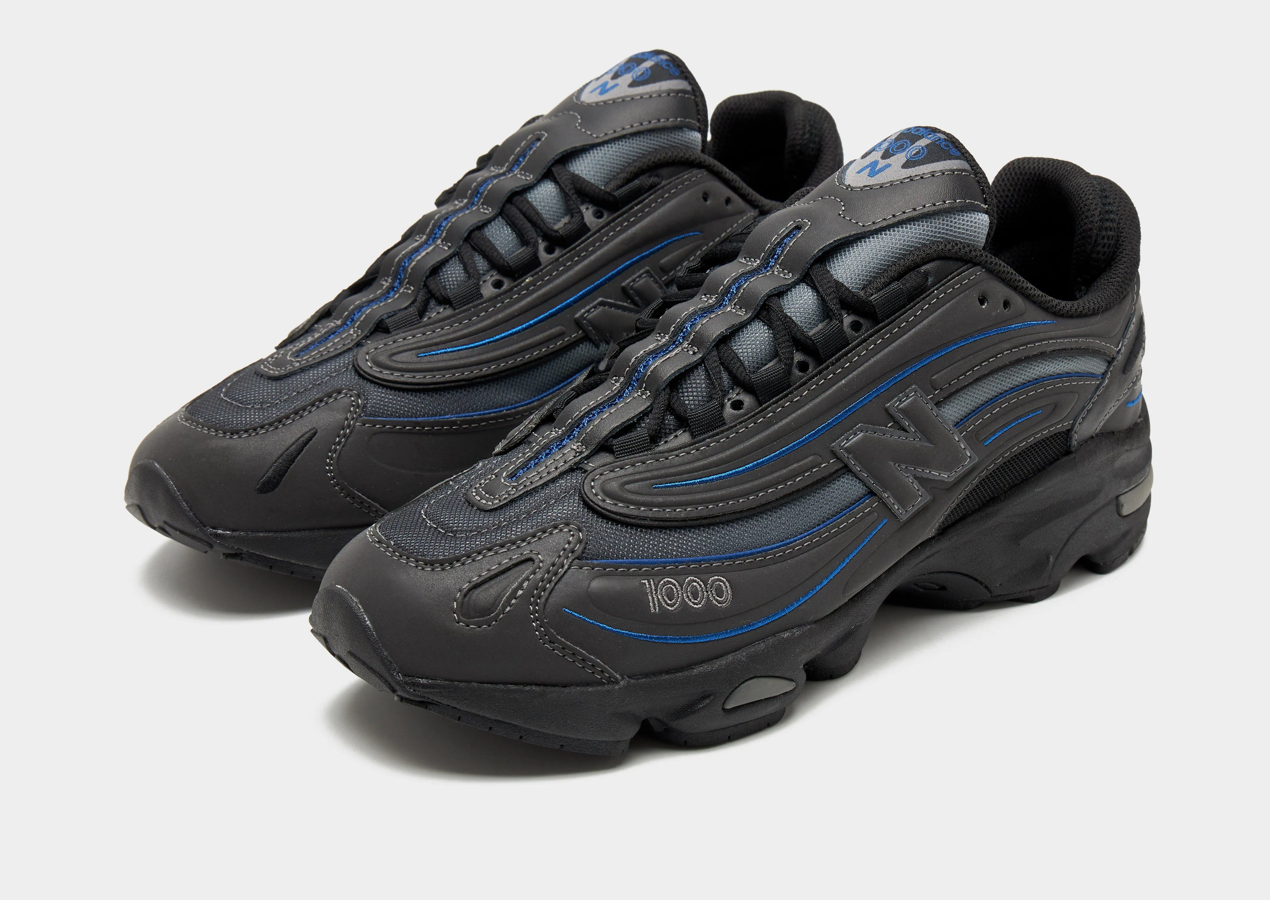 weekday running footwear 1000