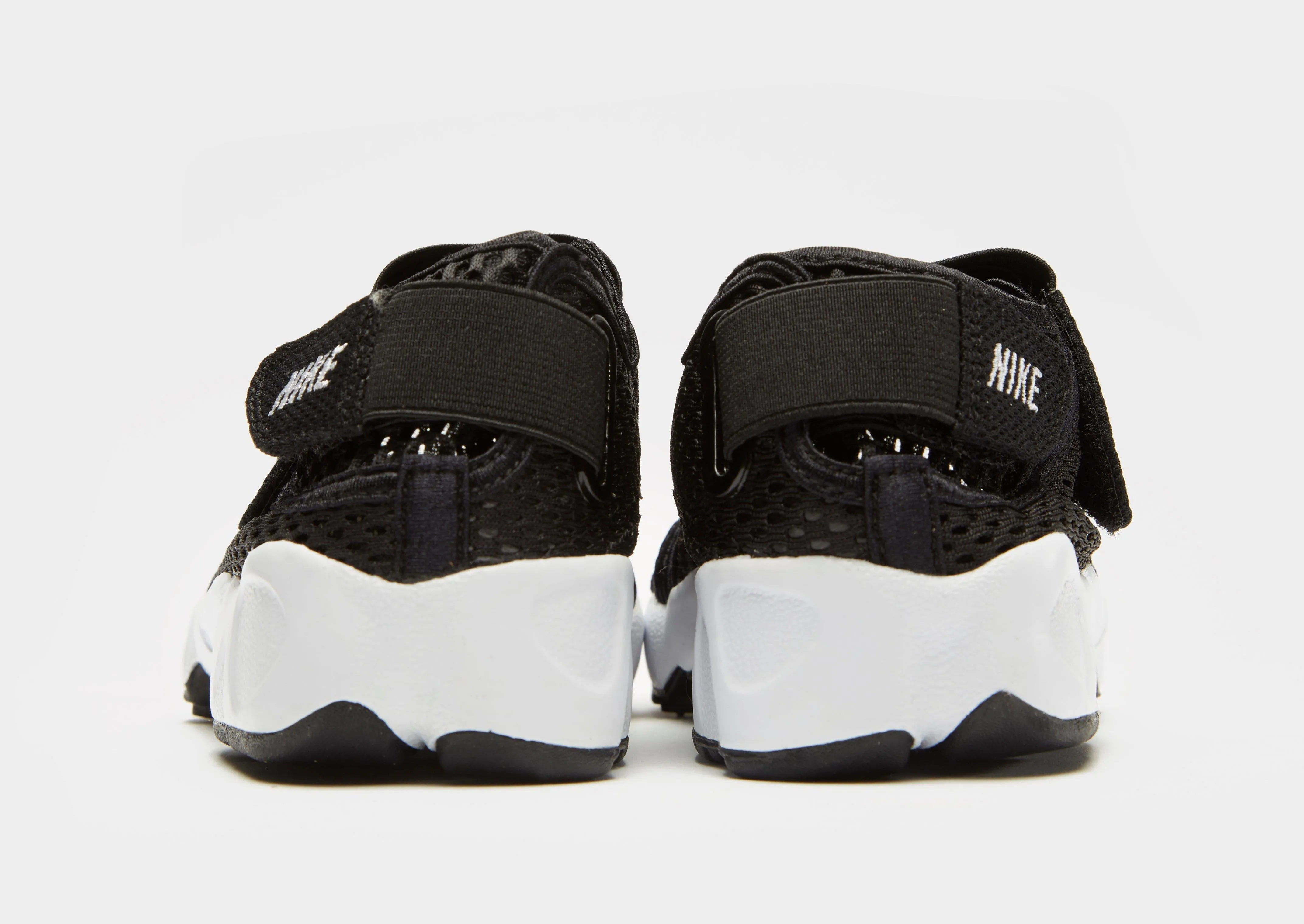 Air Rift Junior's All-weather lining Microperforated Upper