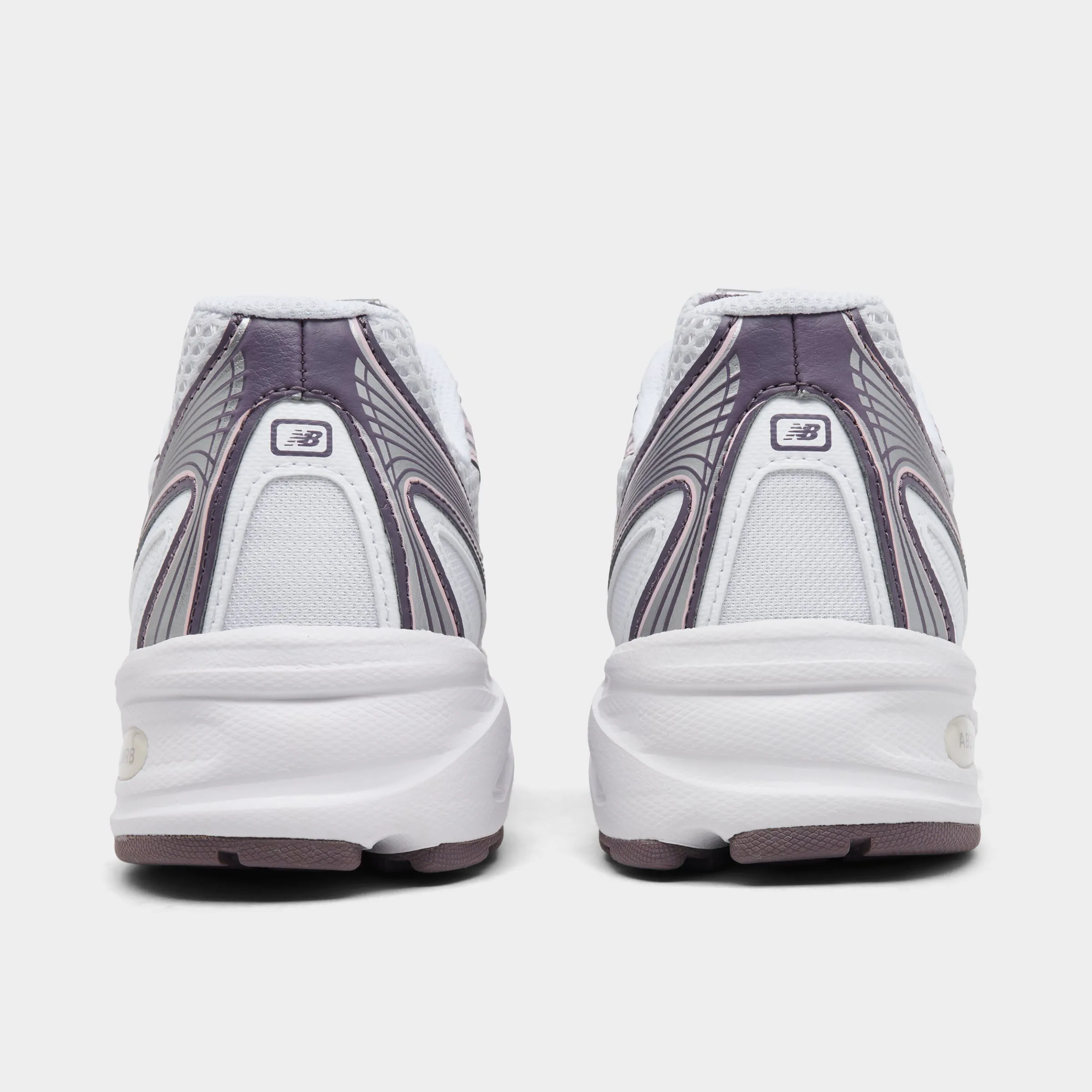 New Balance 740 Ice Wine / White seamless - transition self - confidence