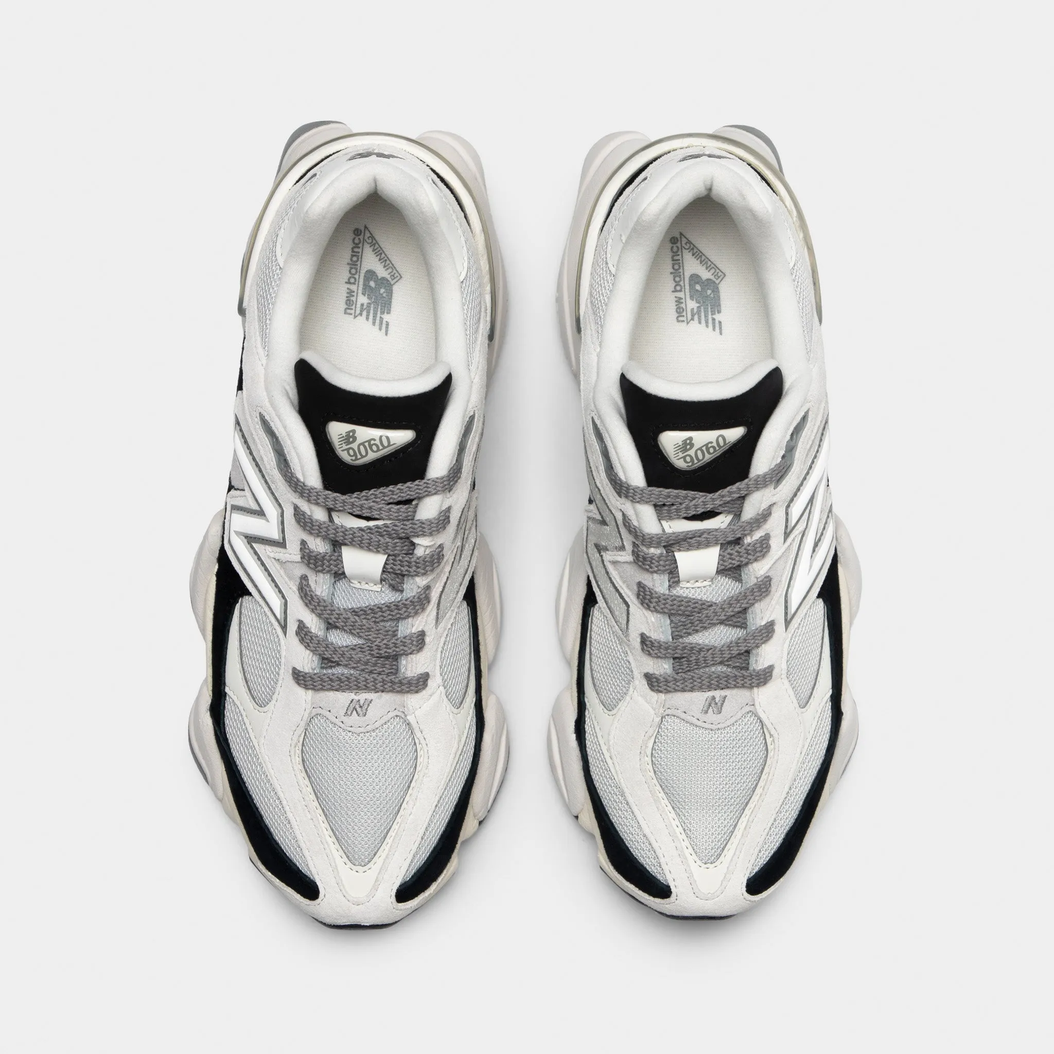 Sports - specific low - performance shoe potential New Balance 9060 Black / Reflection