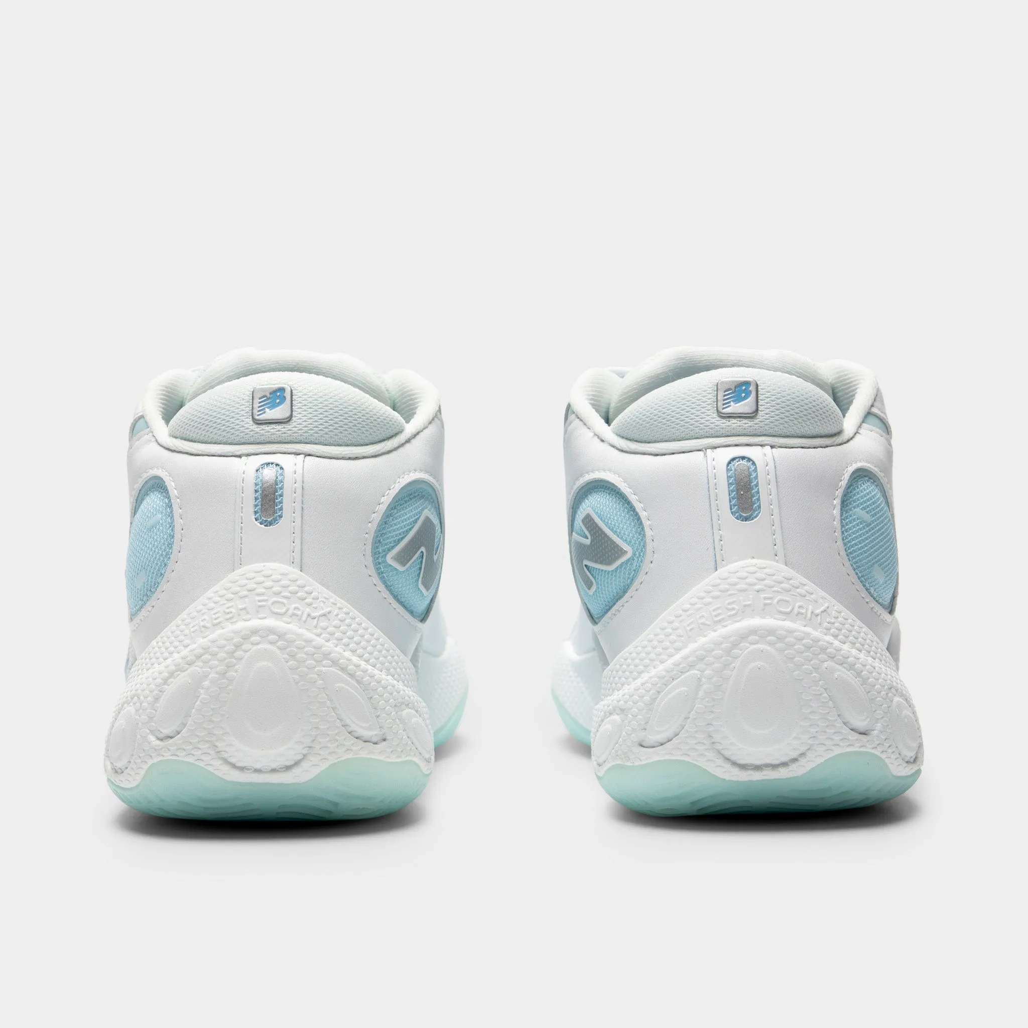 New Balance Fresh Foam White / Electric Sky Glory Path Streetplay Sport Look