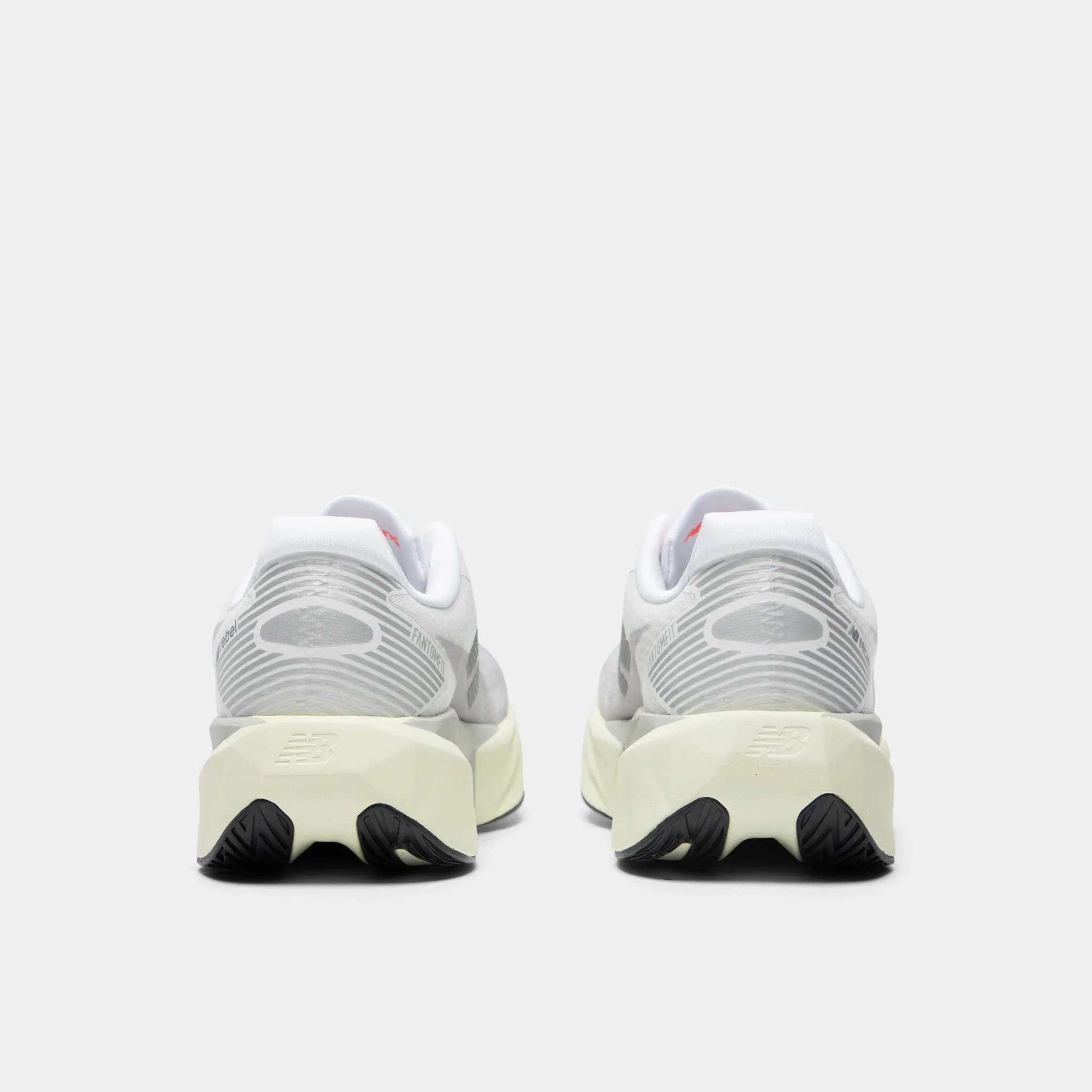New Balance FuelCell Rebel v5 White / Grey scratch - resistant shoes