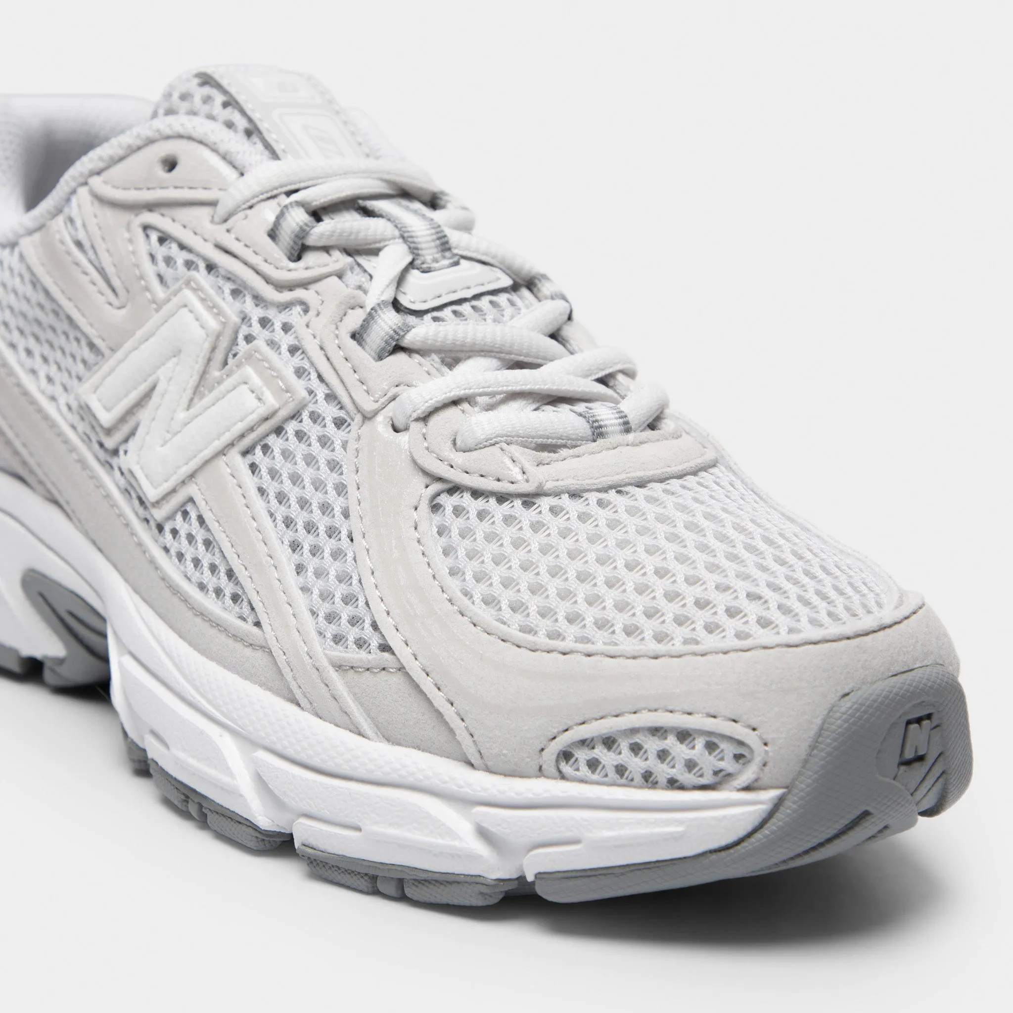 running for a way to stay balanced New Balance Juniors' 740 Grey Matter / White