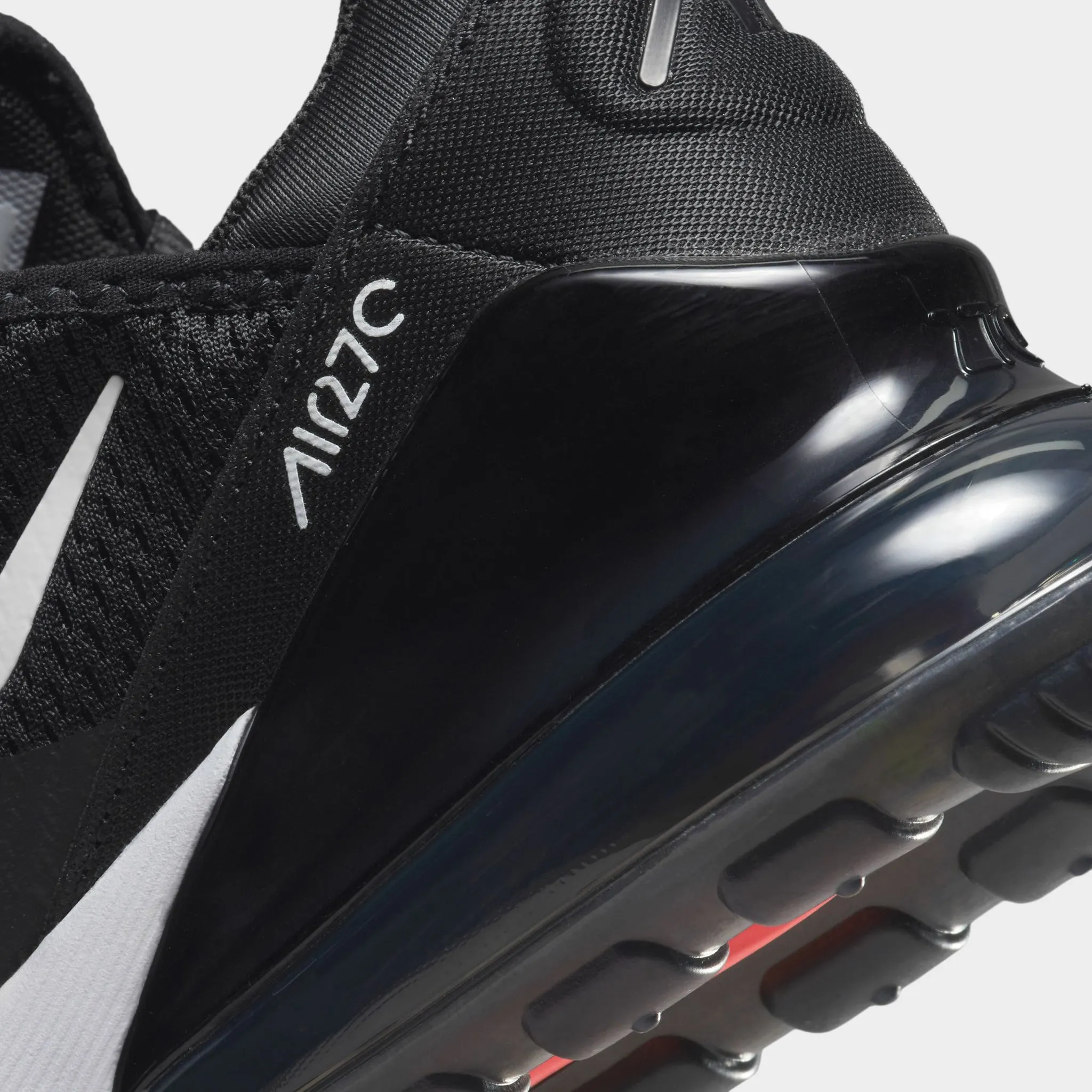 reflective - elements New Balance Fresh Foam Nike Air Max 270 GS Black / White - Anthracite