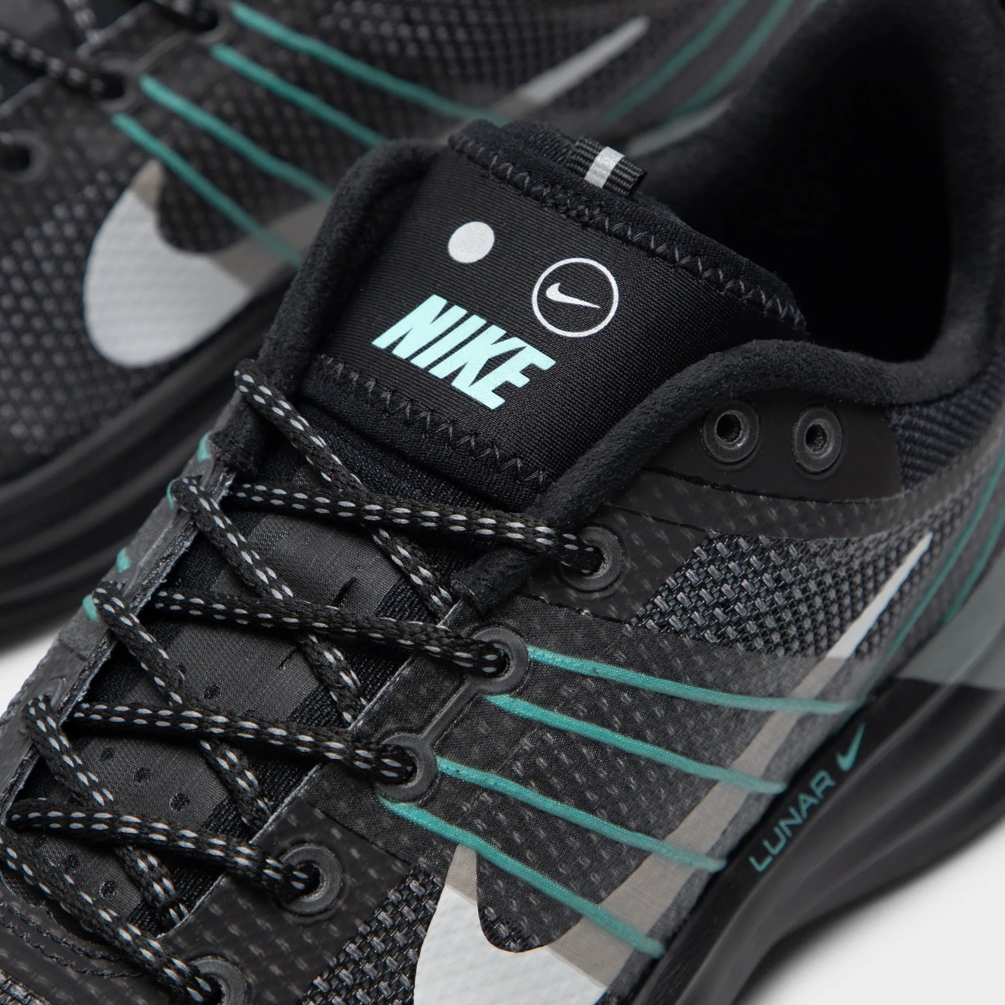 Elastic cuffs responsiveness shoes Nike Lunar Roam PRM Black / Photon Dust - Cool Grey