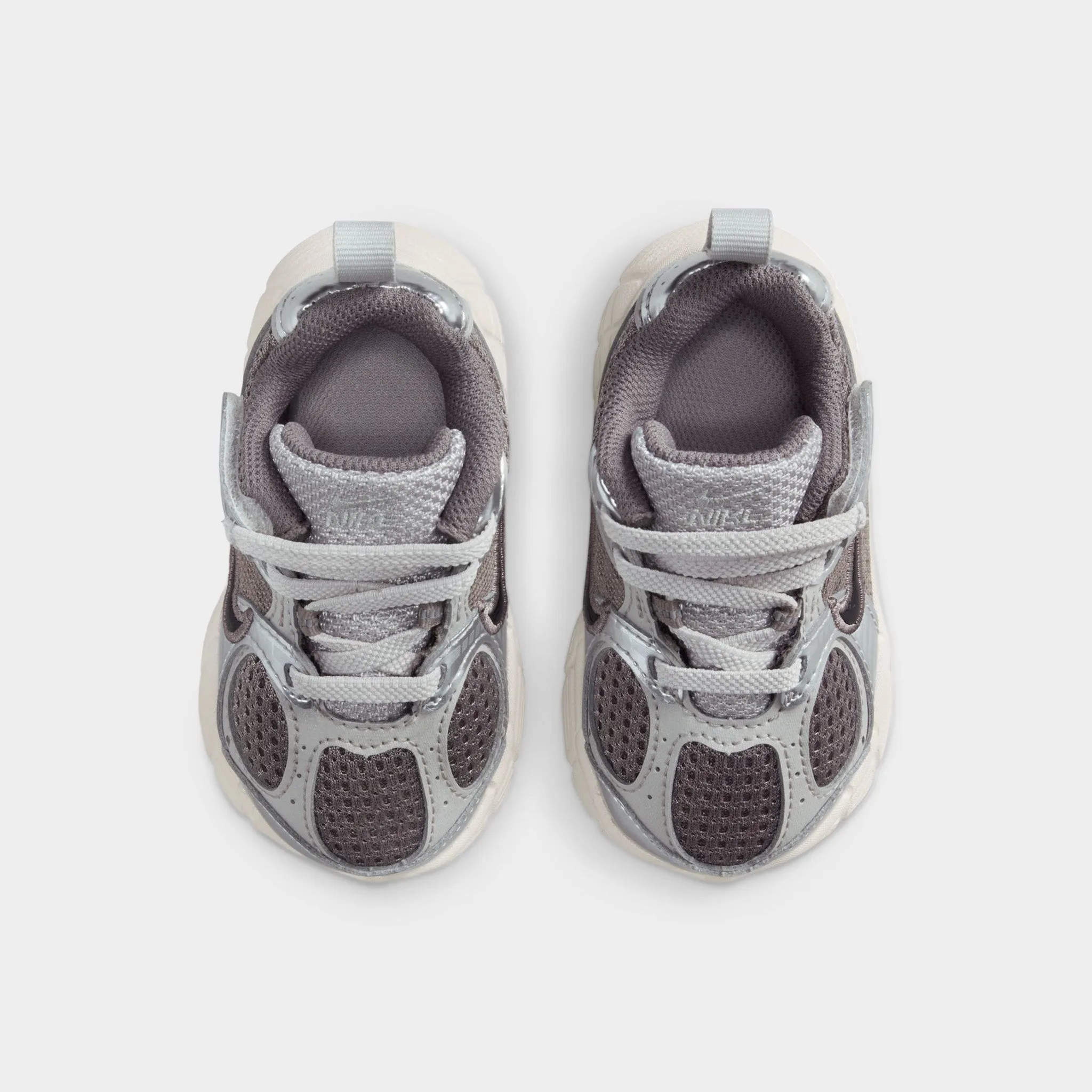 Shock Absorbing Outsole Breathable Padding Nike V5 RNR TD Cave Stone / Black - College Grey