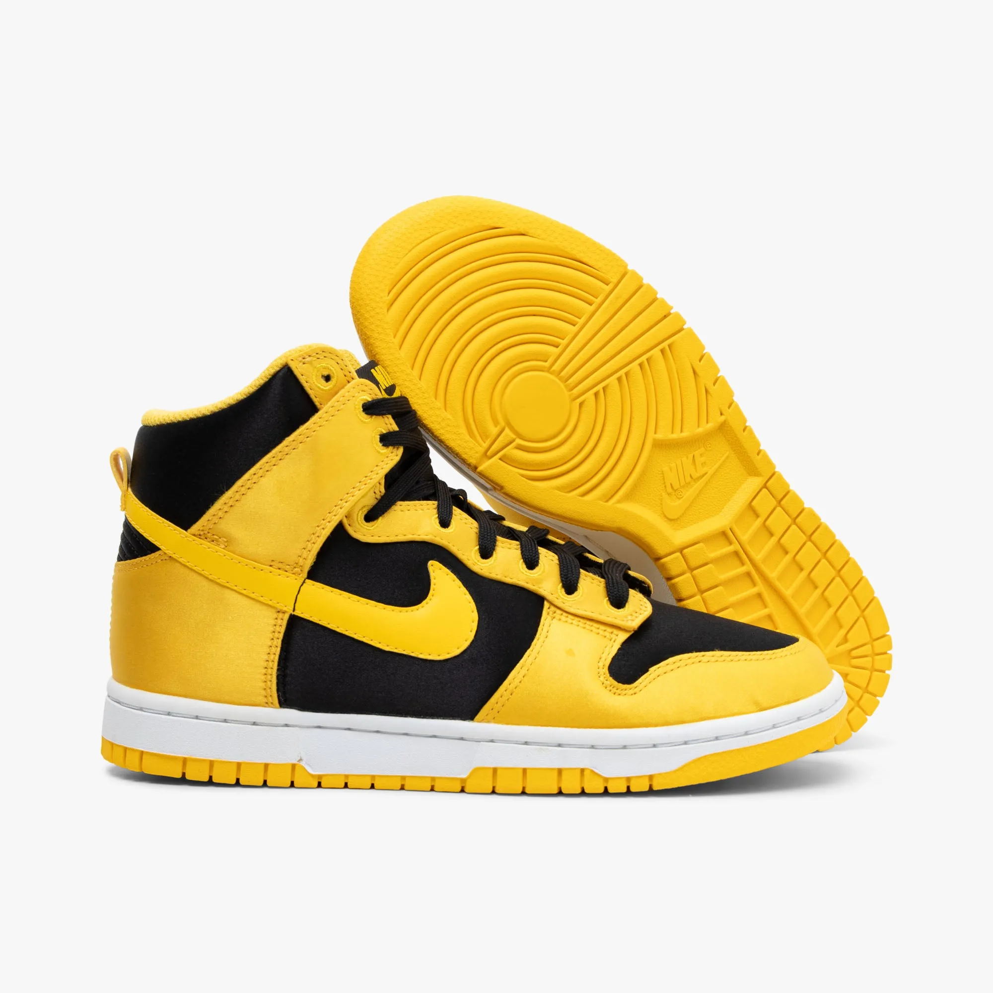 SoftInterior Nike Women's Dunk High Twist Black / Varsity Maize - White