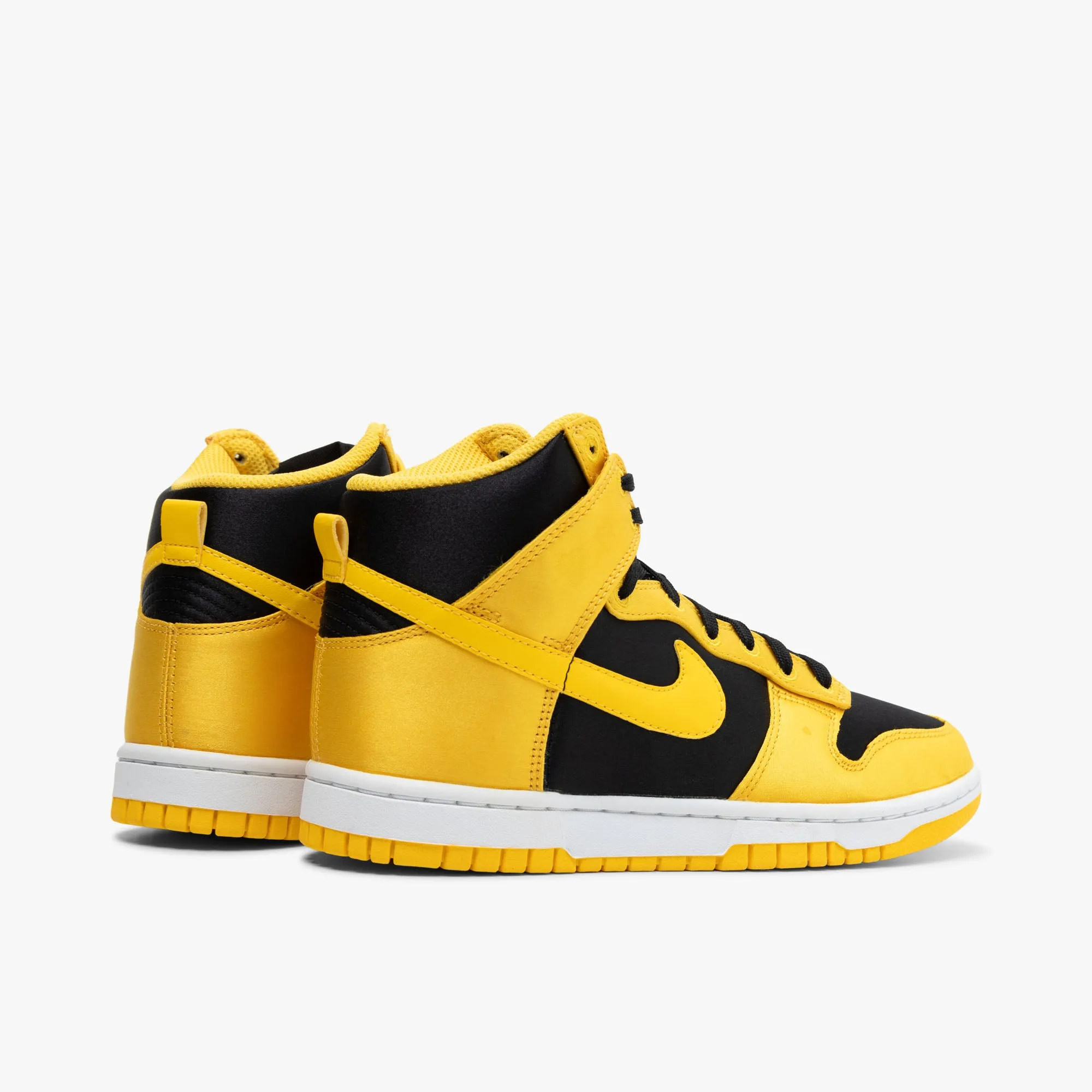 Soft Cushioning Stable Step Nike Women's Dunk High Twist Black / Varsity Maize - White