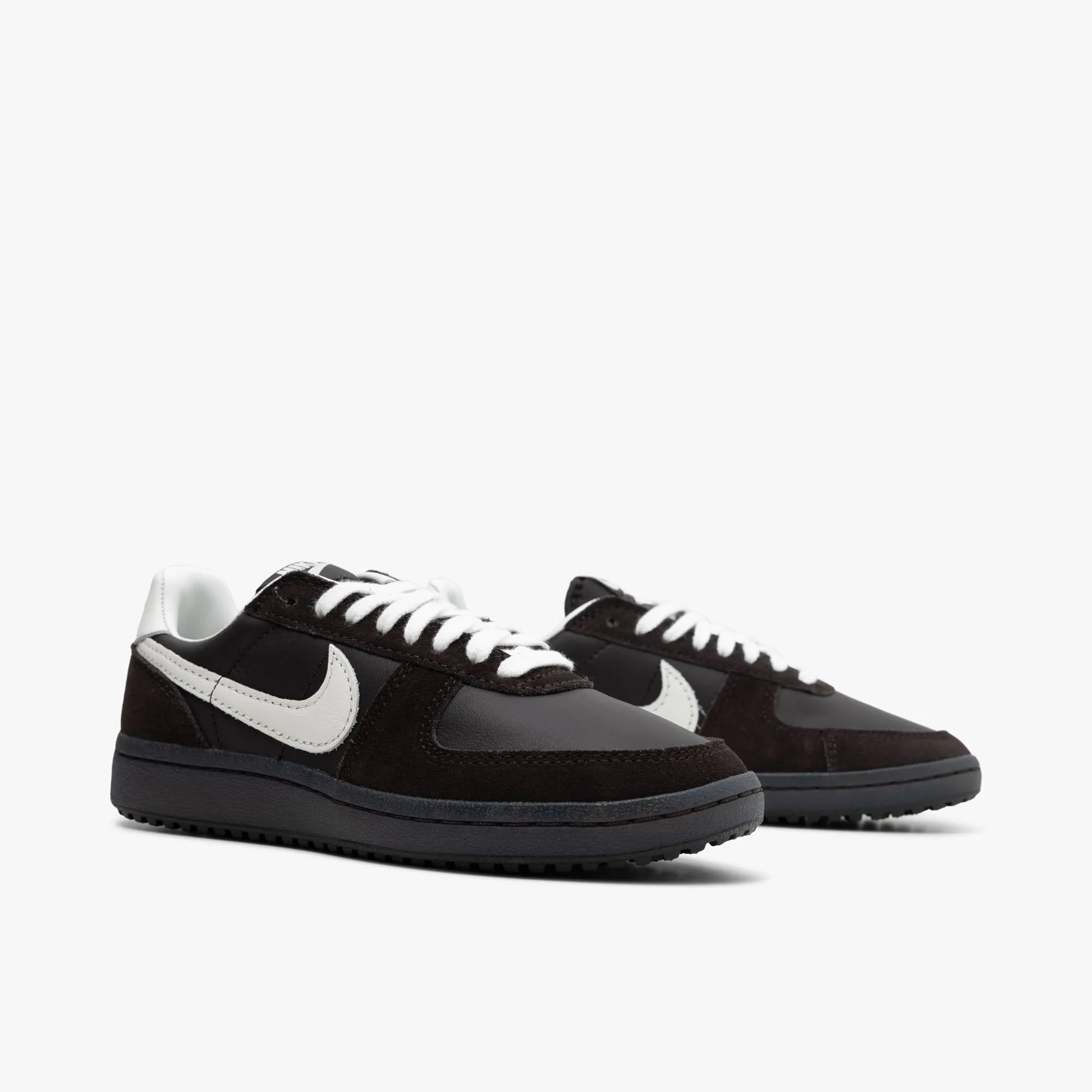 Team Day Nike Women's Field General 82 Velvet Brown / Sail