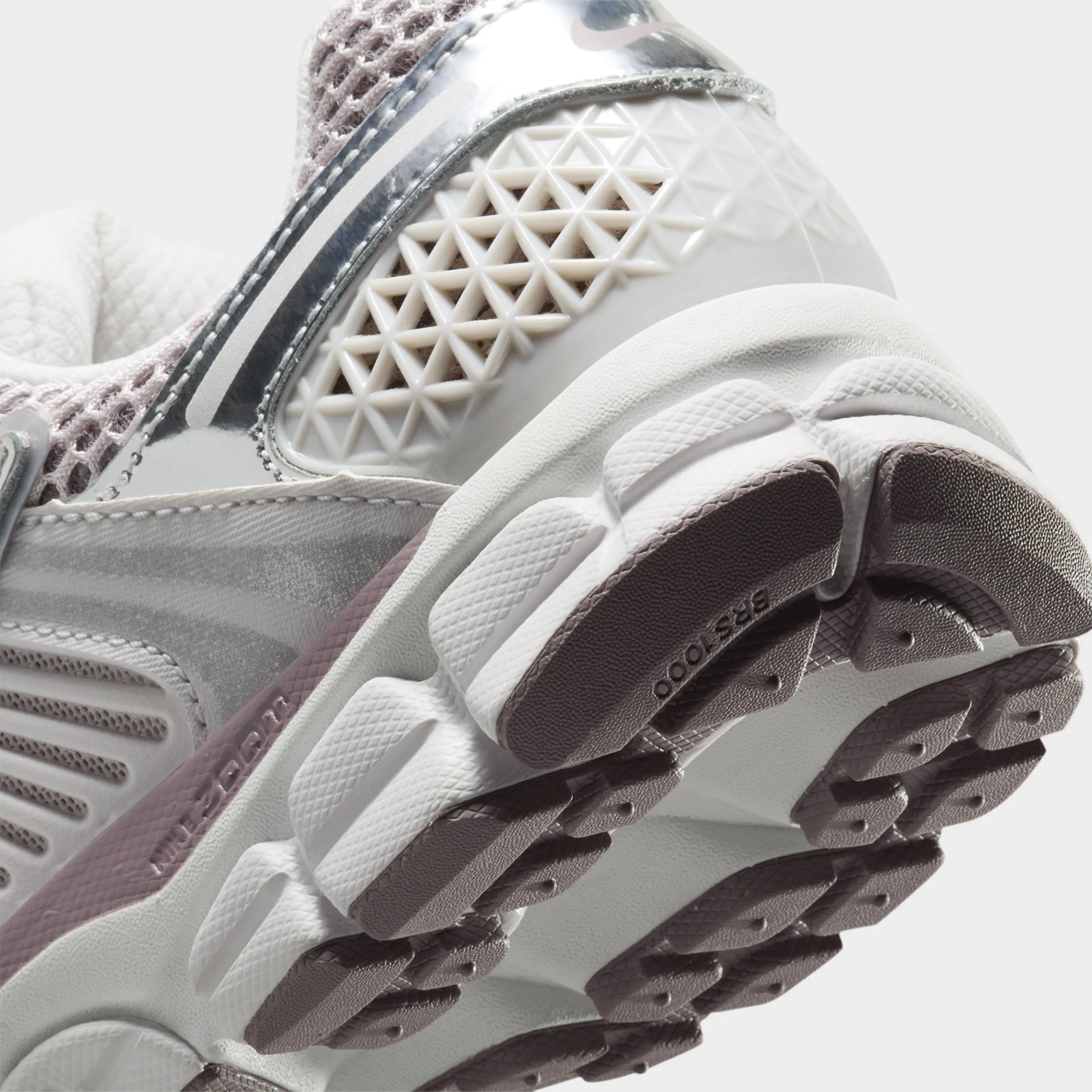 Nike Women's Zoom Vomero 5 Vast Grey / Metallic Silver breathable - membrane