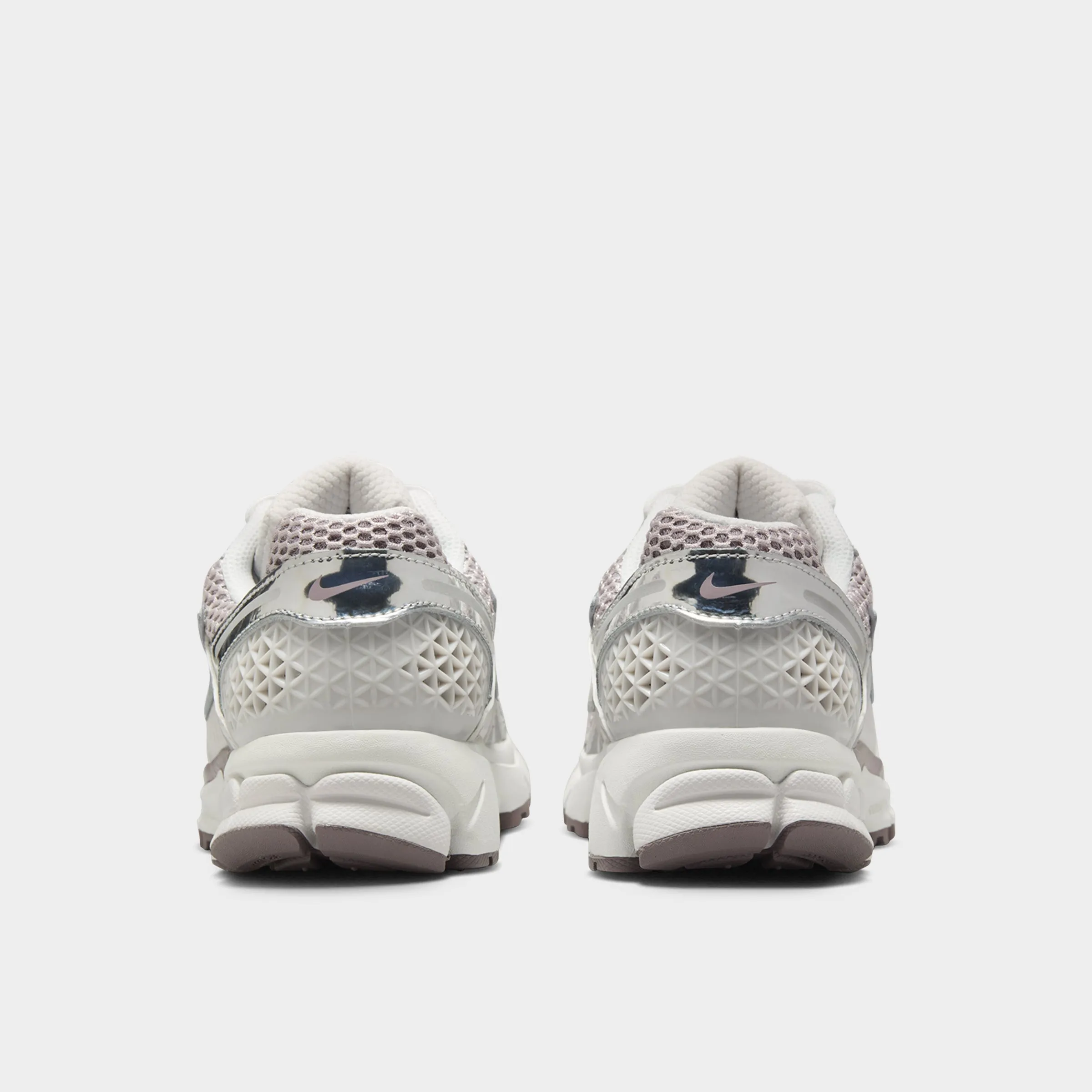 Eco-friendly Nike Women's Zoom Vomero 5 Vast Grey / Metallic Silver