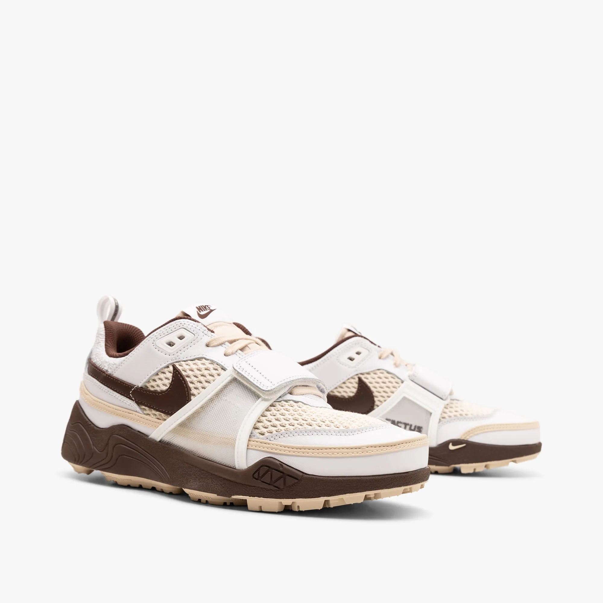 Nike x Travis Scott Zoom Field Jaxx / White / Light Chocolate - White Cozy Feel Quilt Warm