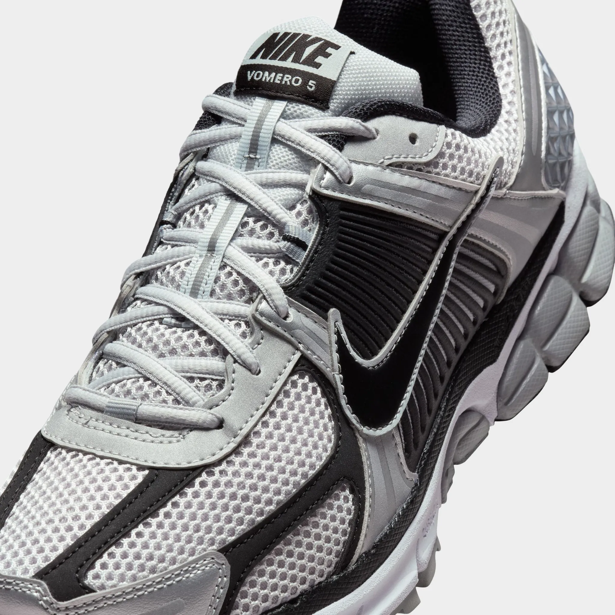 Nike Zoom Vomero 5 Metallic Silver / Black - Pure Platinum Reflective weekday shoes