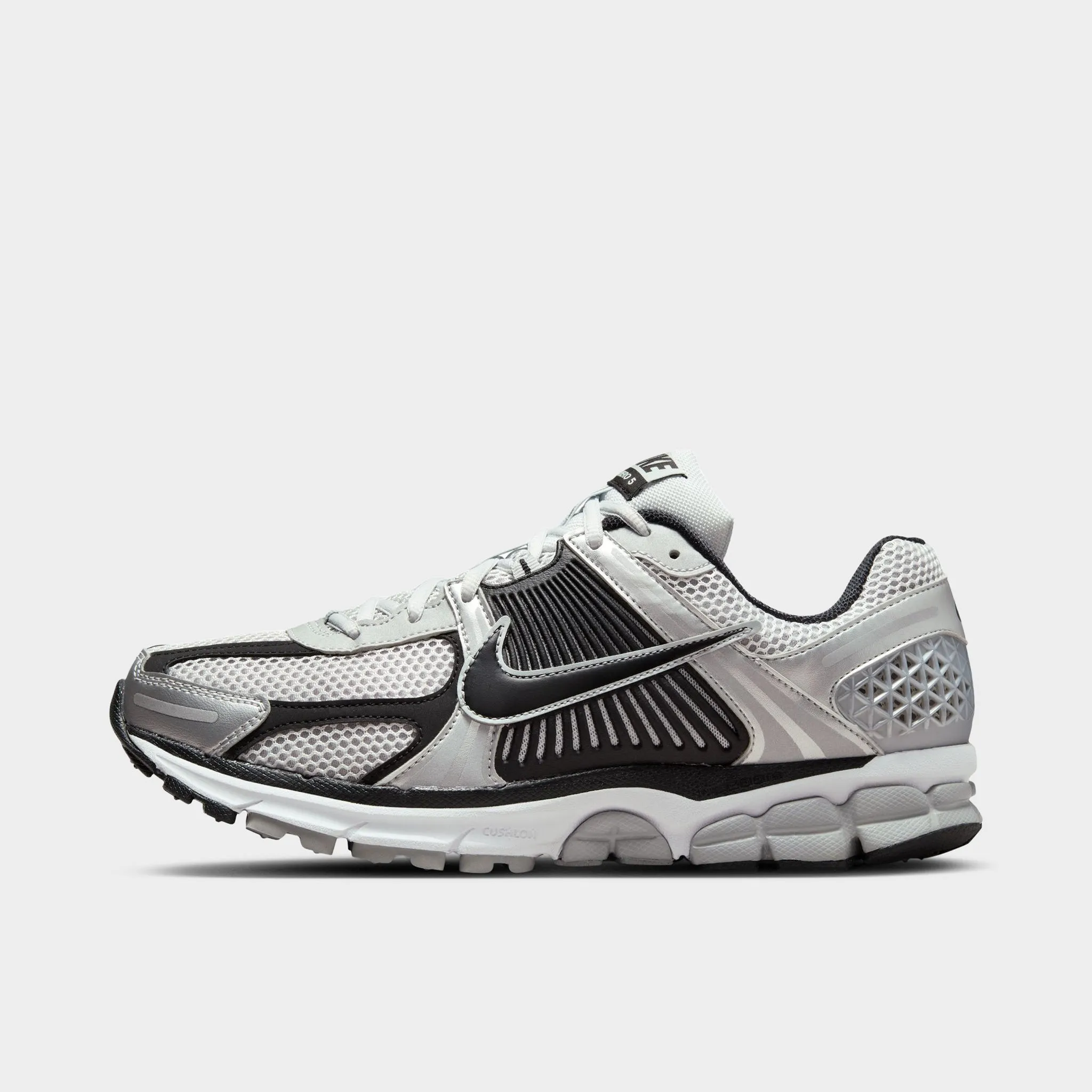 adjustable lacing system Secure Foam Nike Zoom Vomero 5 Metallic Silver / Black - Pure Platinum