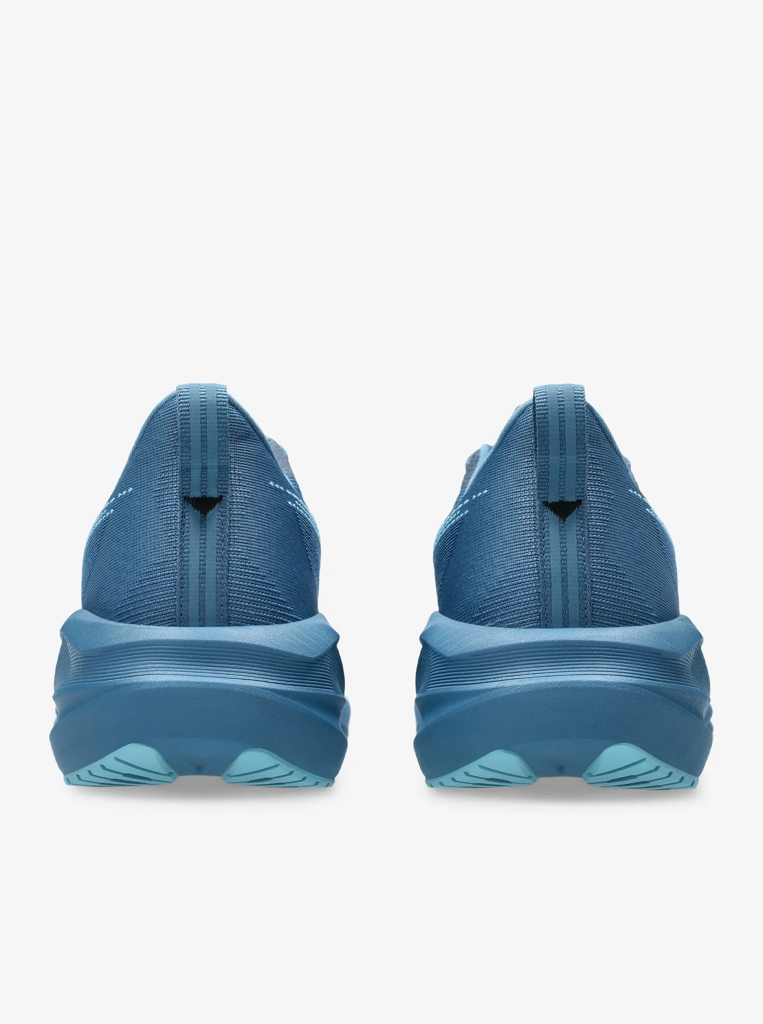 Novablast 5 Womens suede running wear
