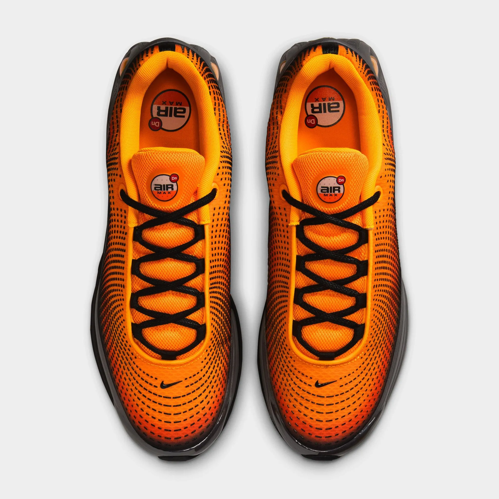 Nike Air Max DN SE Laser Orange / Comet Red - Black cloudy day running shoe circumstance Cold weather running