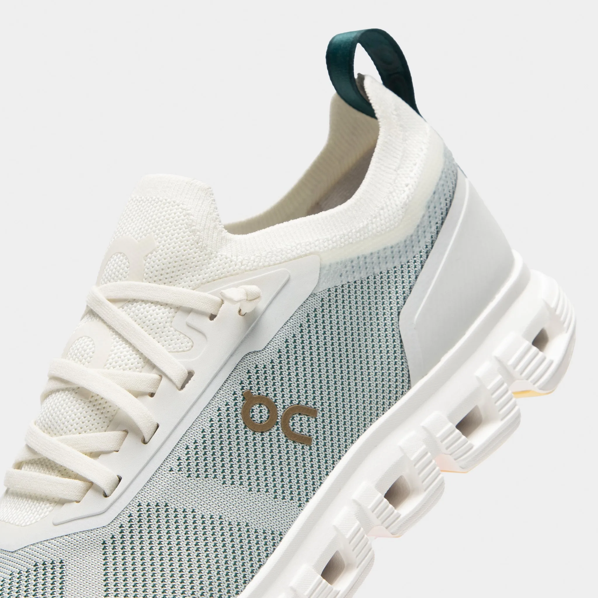 Comfortable Running On Cloud 6 Versa White / Green - Gold