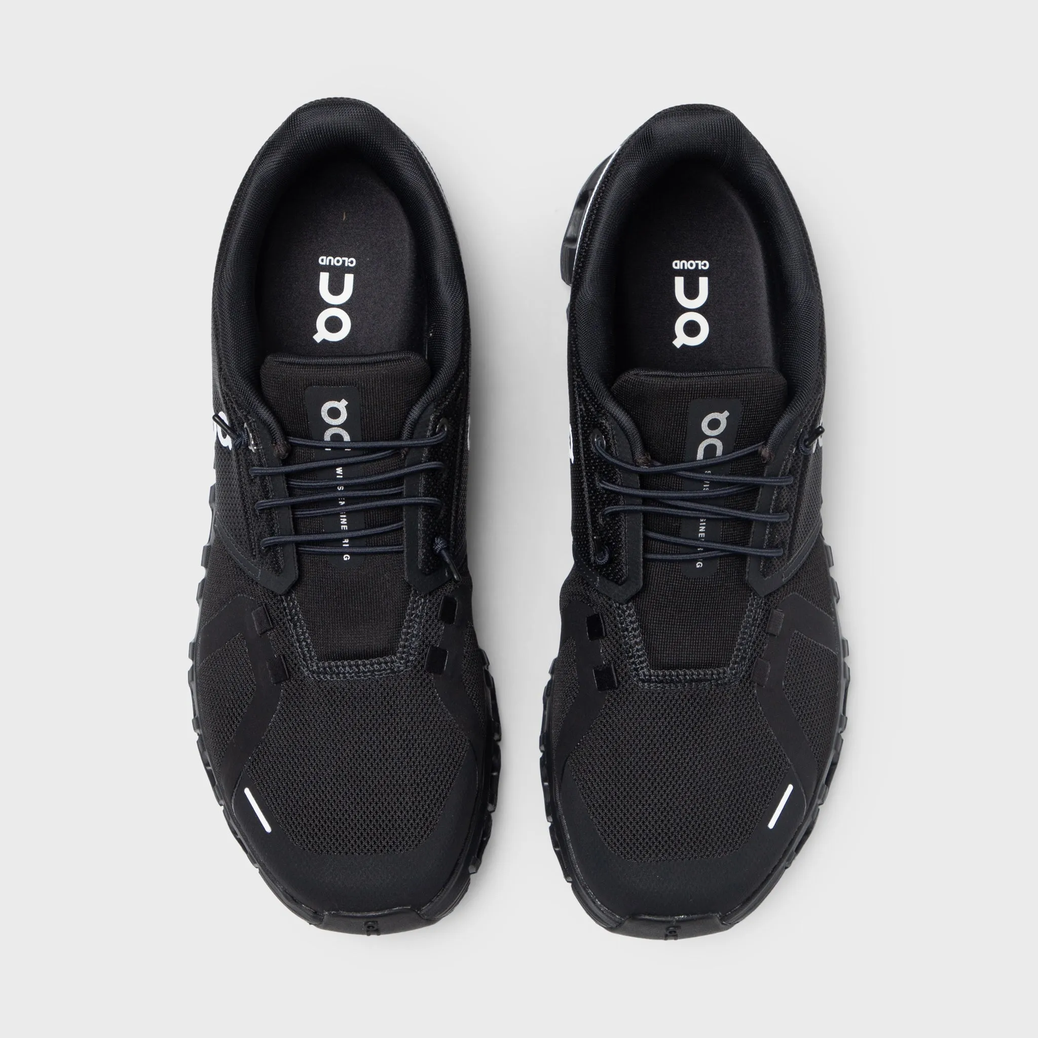 On Running Cloud 6 Black / Black gym floor snow running footwear