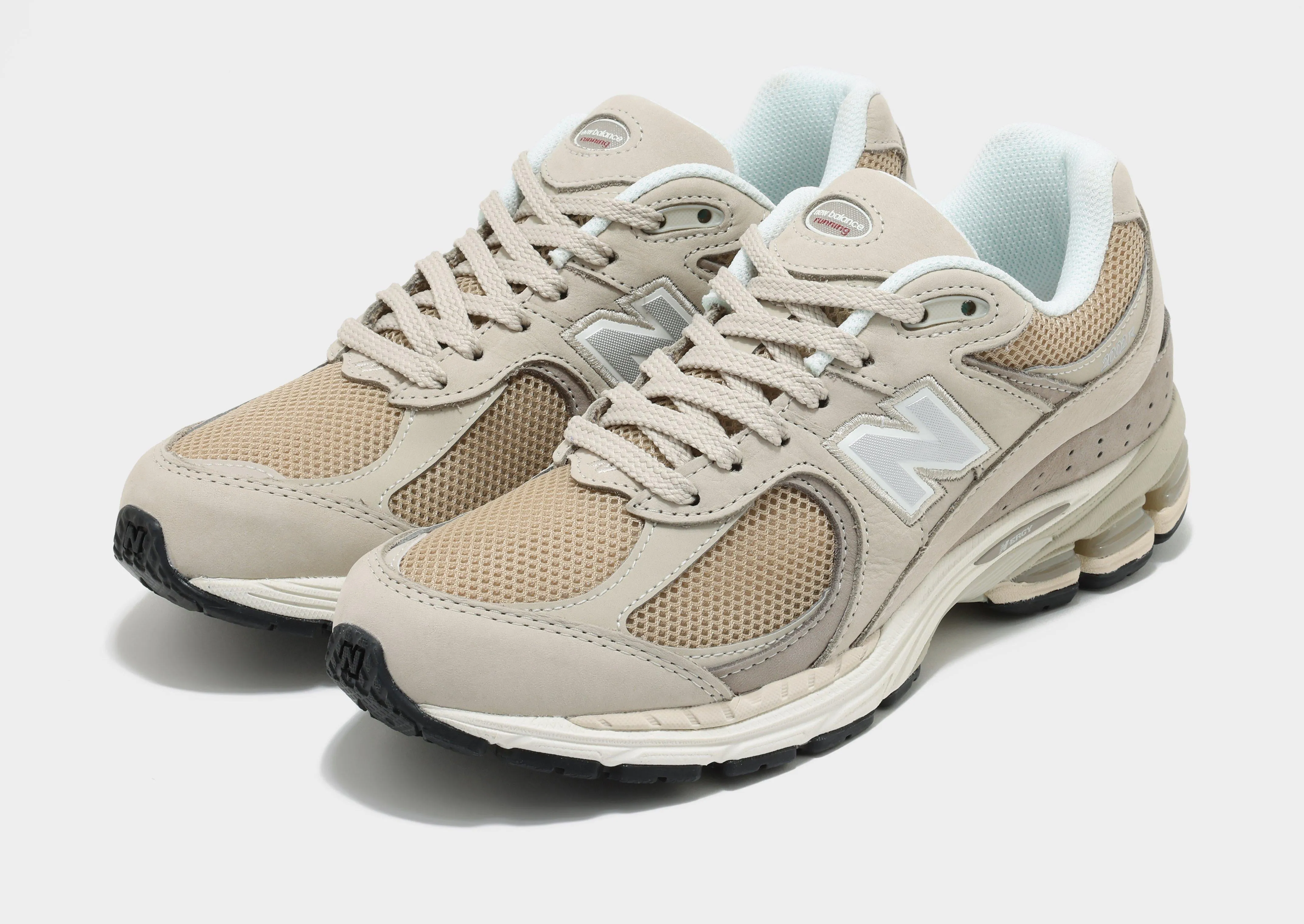 running in single - lane tracks shoes 2002R