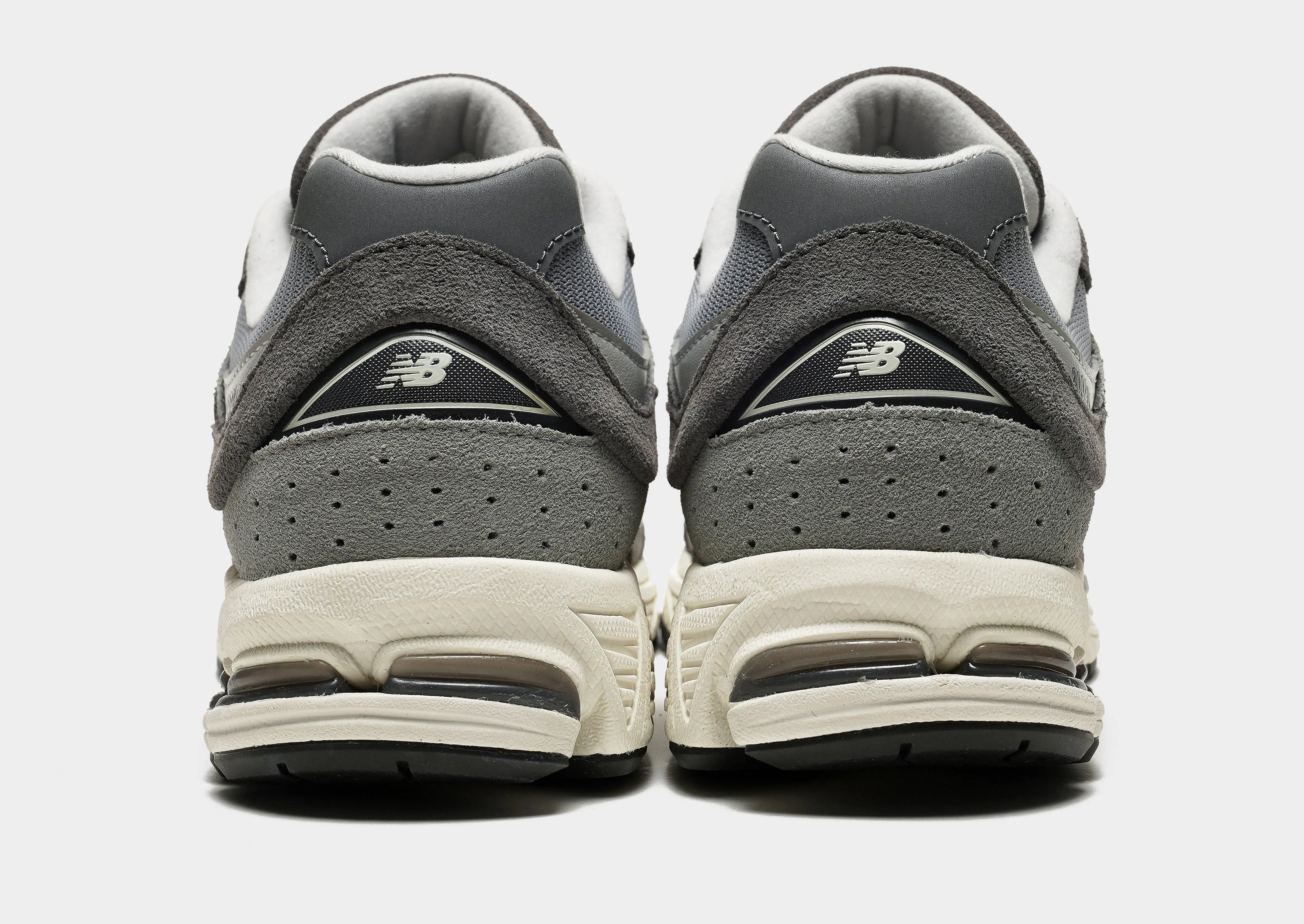 kids' athletic shoes 2002R