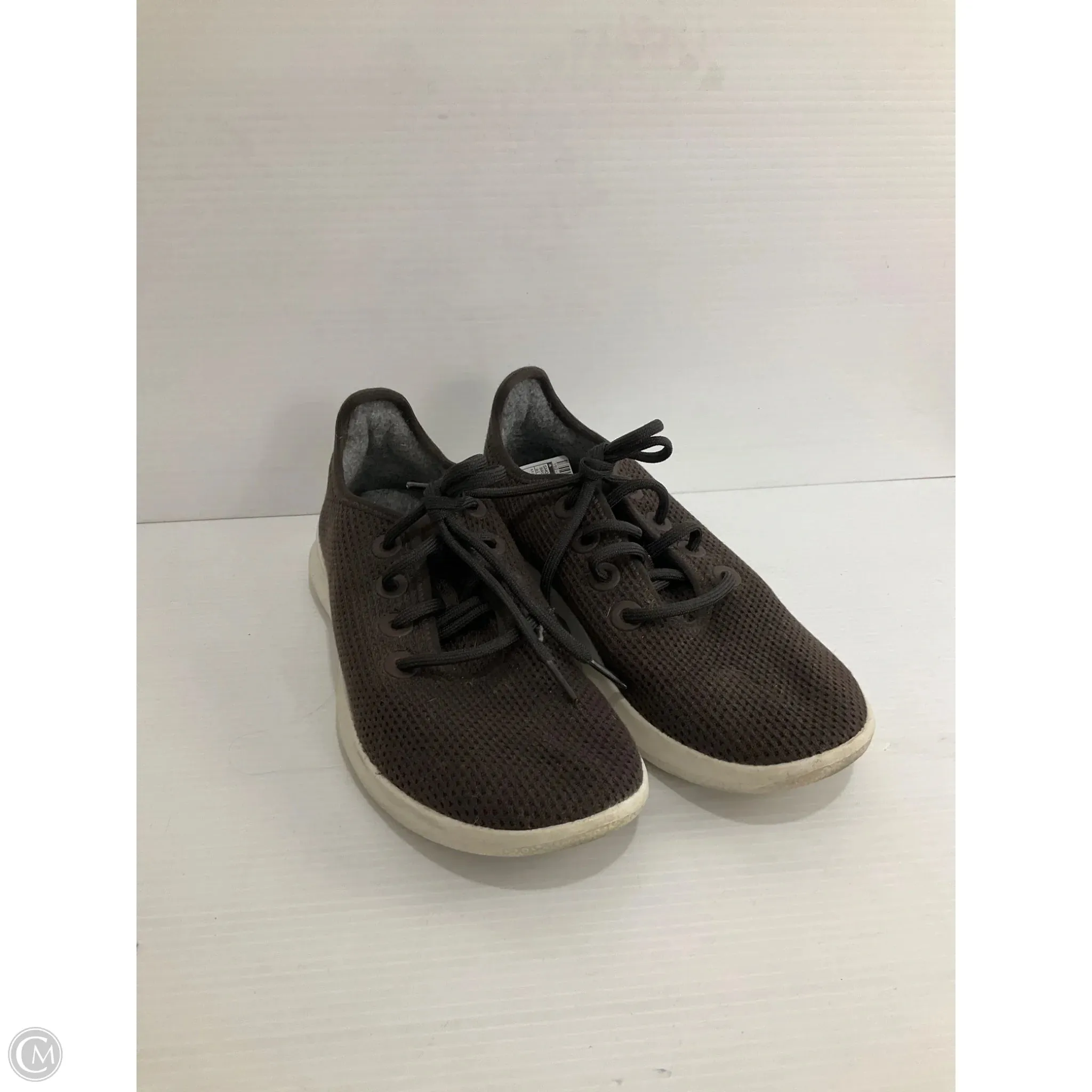 Street Wear Shoes Athletic By Clothes Mentor In Brown, Size: 9