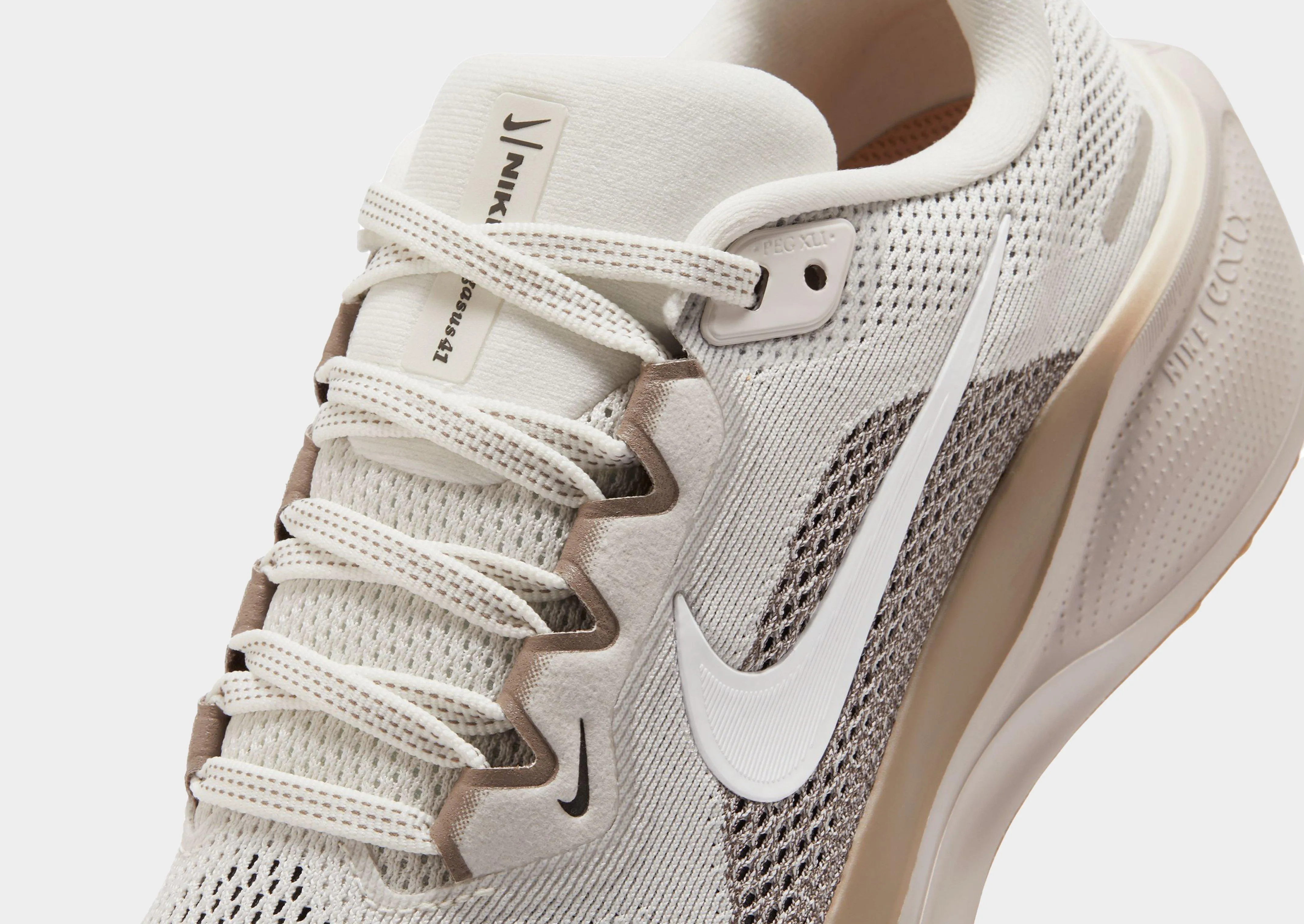 Pegasus 41 Women's Sweat   wicking